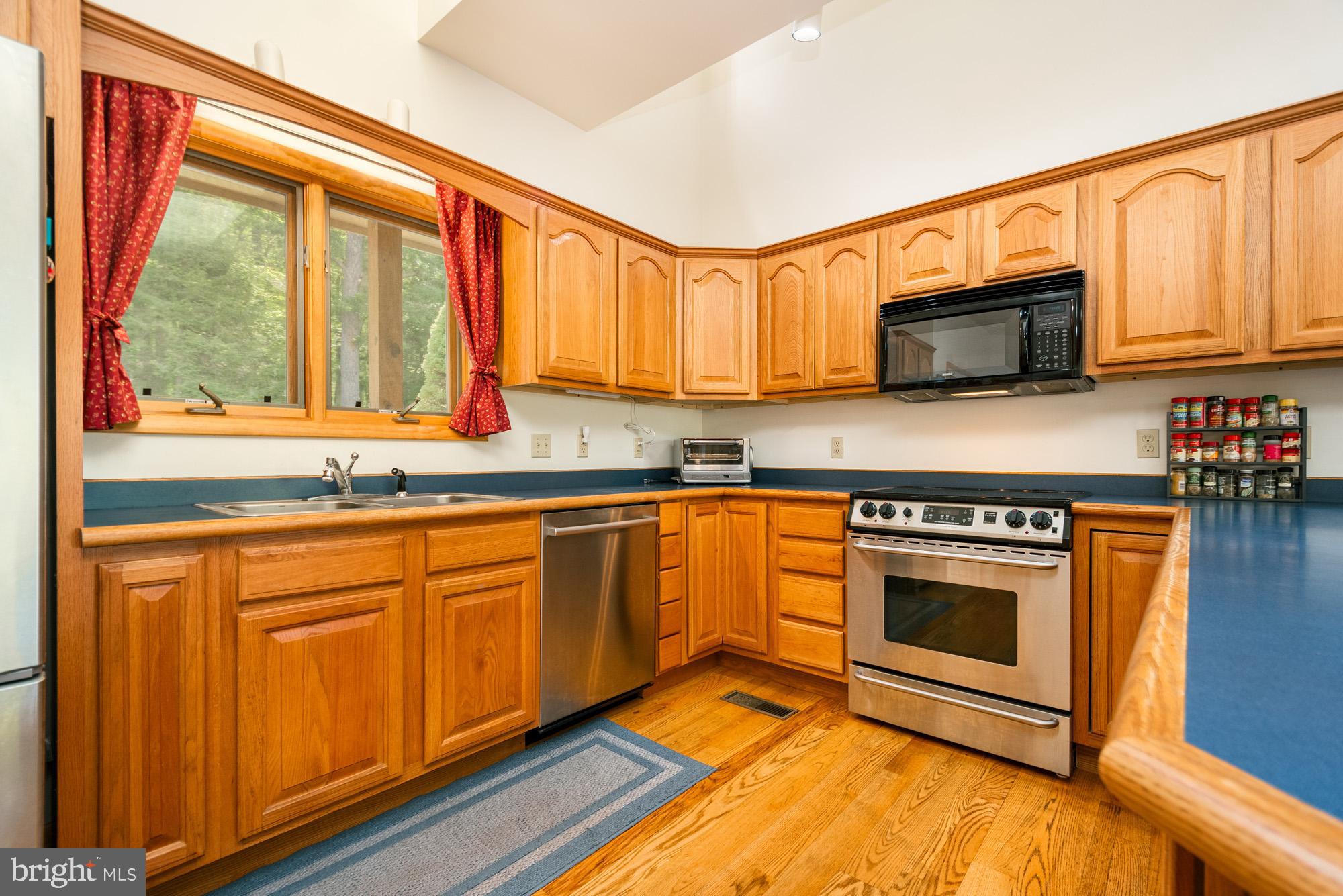 TURKEY NECK - Residential