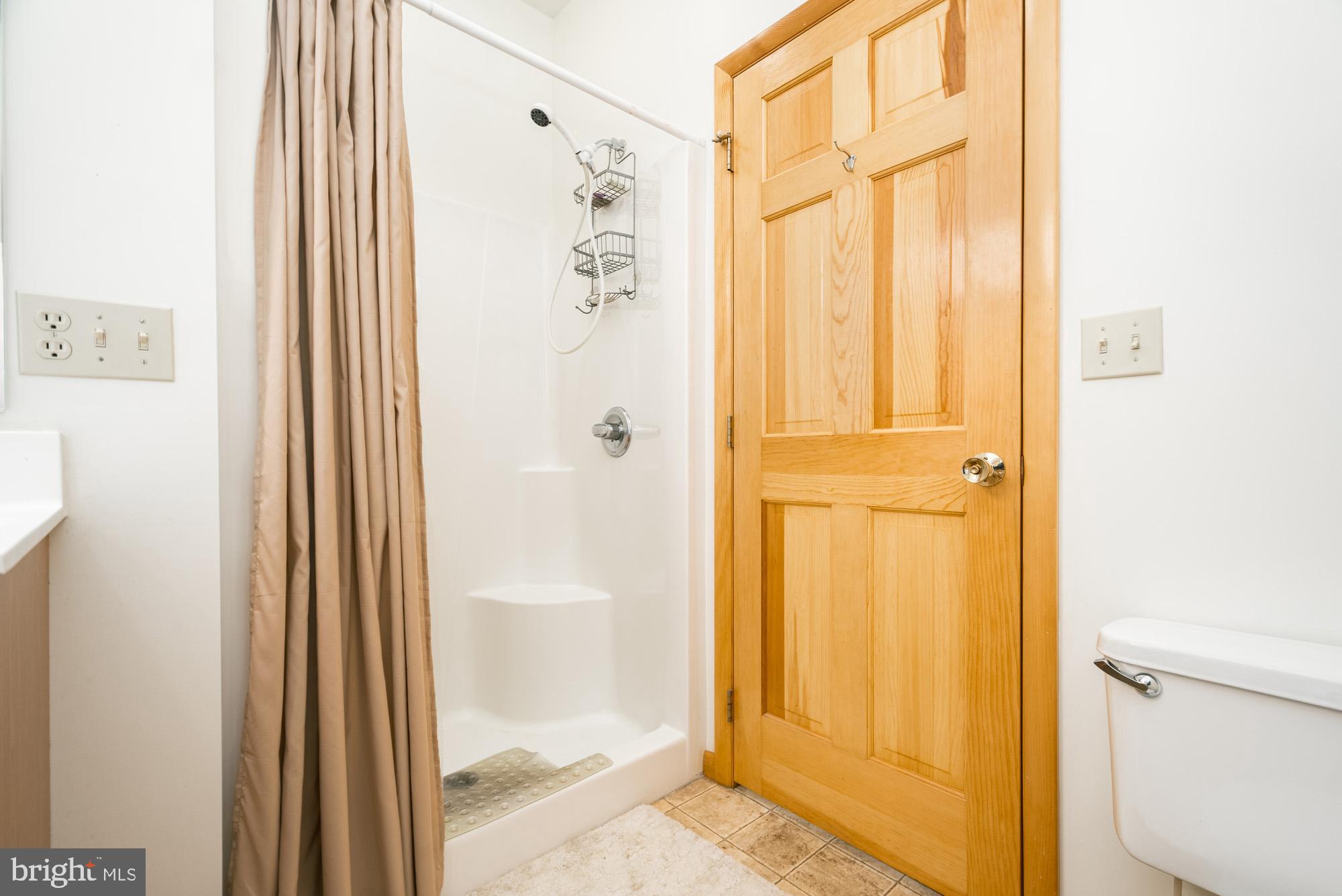 TURKEY NECK - Residential