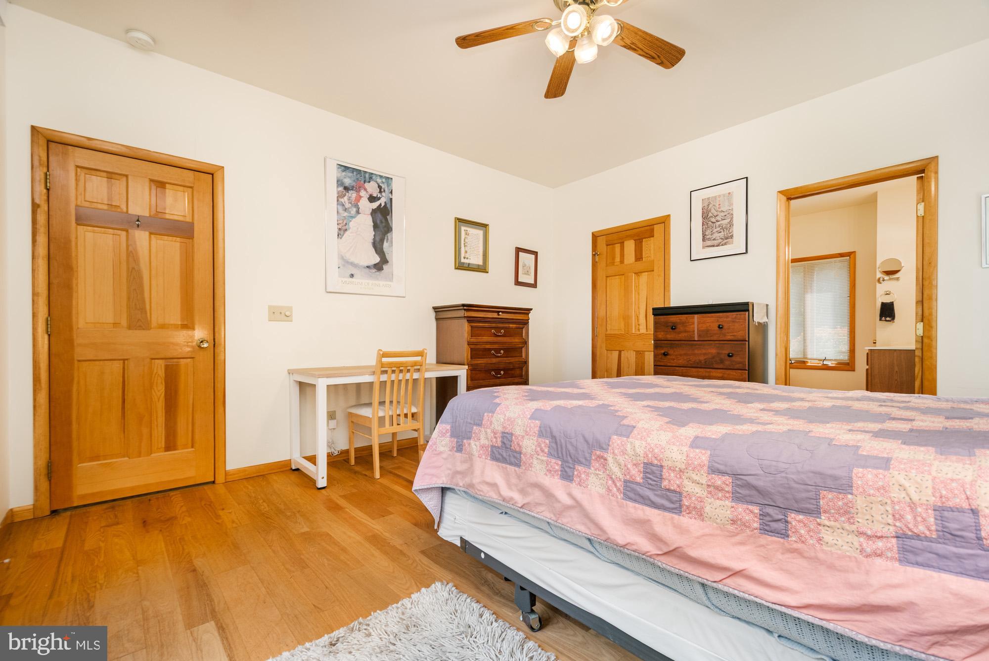 TURKEY NECK - Residential