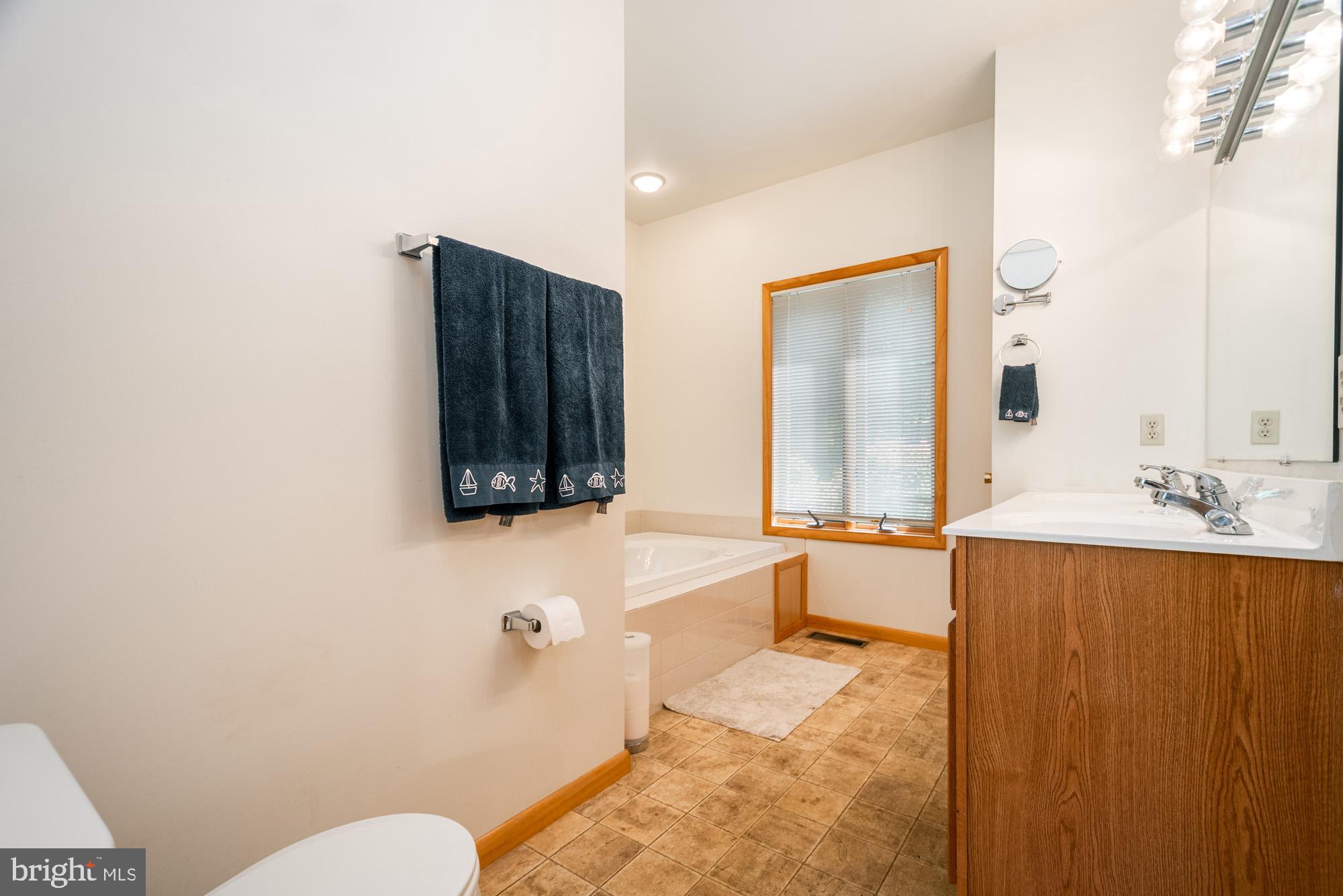 TURKEY NECK - Residential