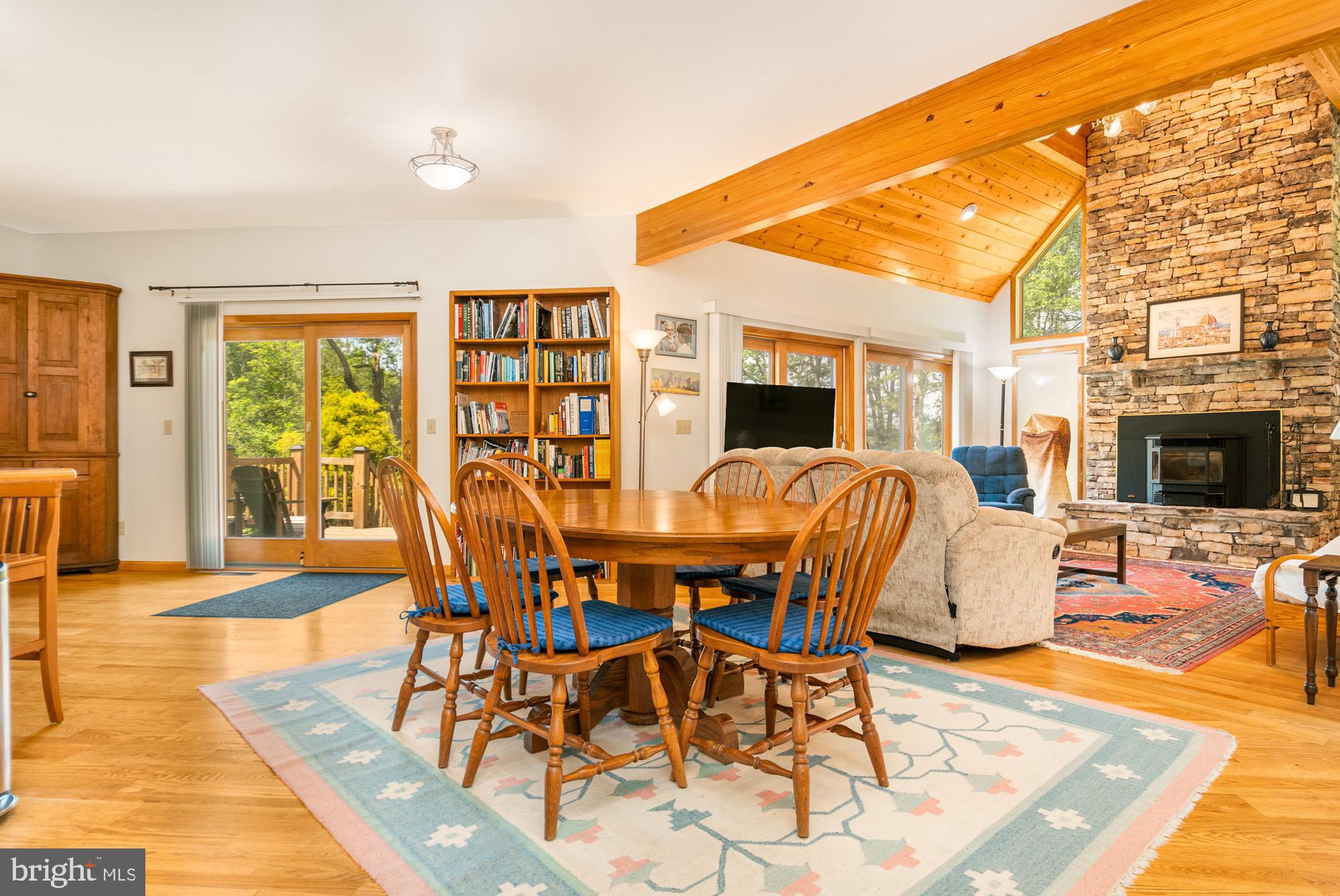 TURKEY NECK - Residential