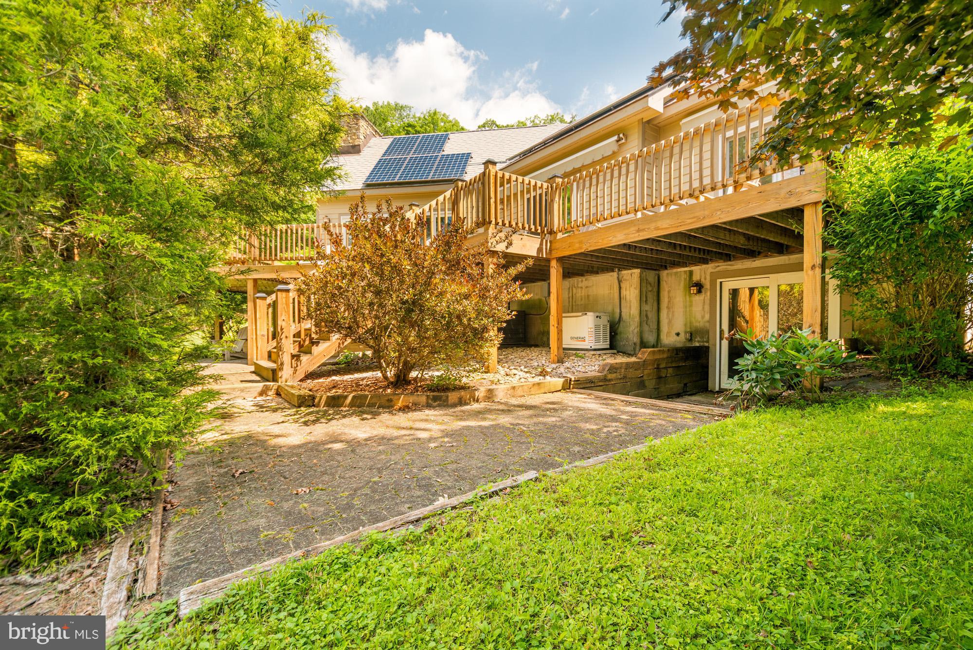 TURKEY NECK - Residential