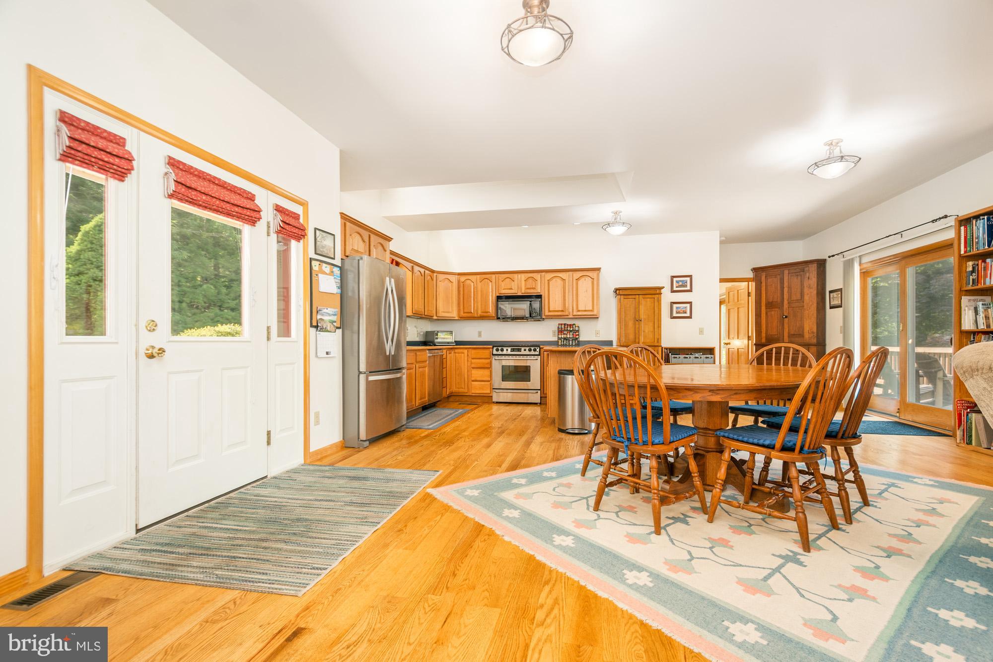 TURKEY NECK - Residential