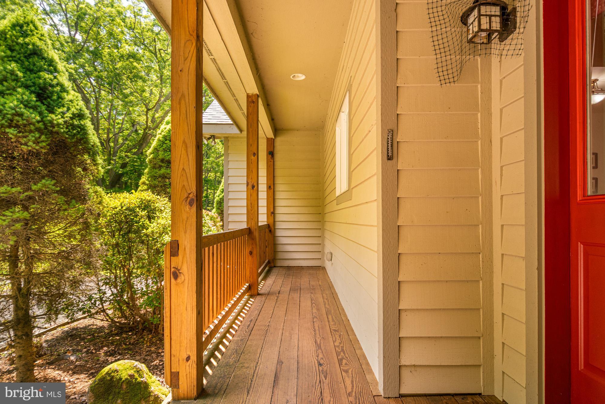 TURKEY NECK - Residential