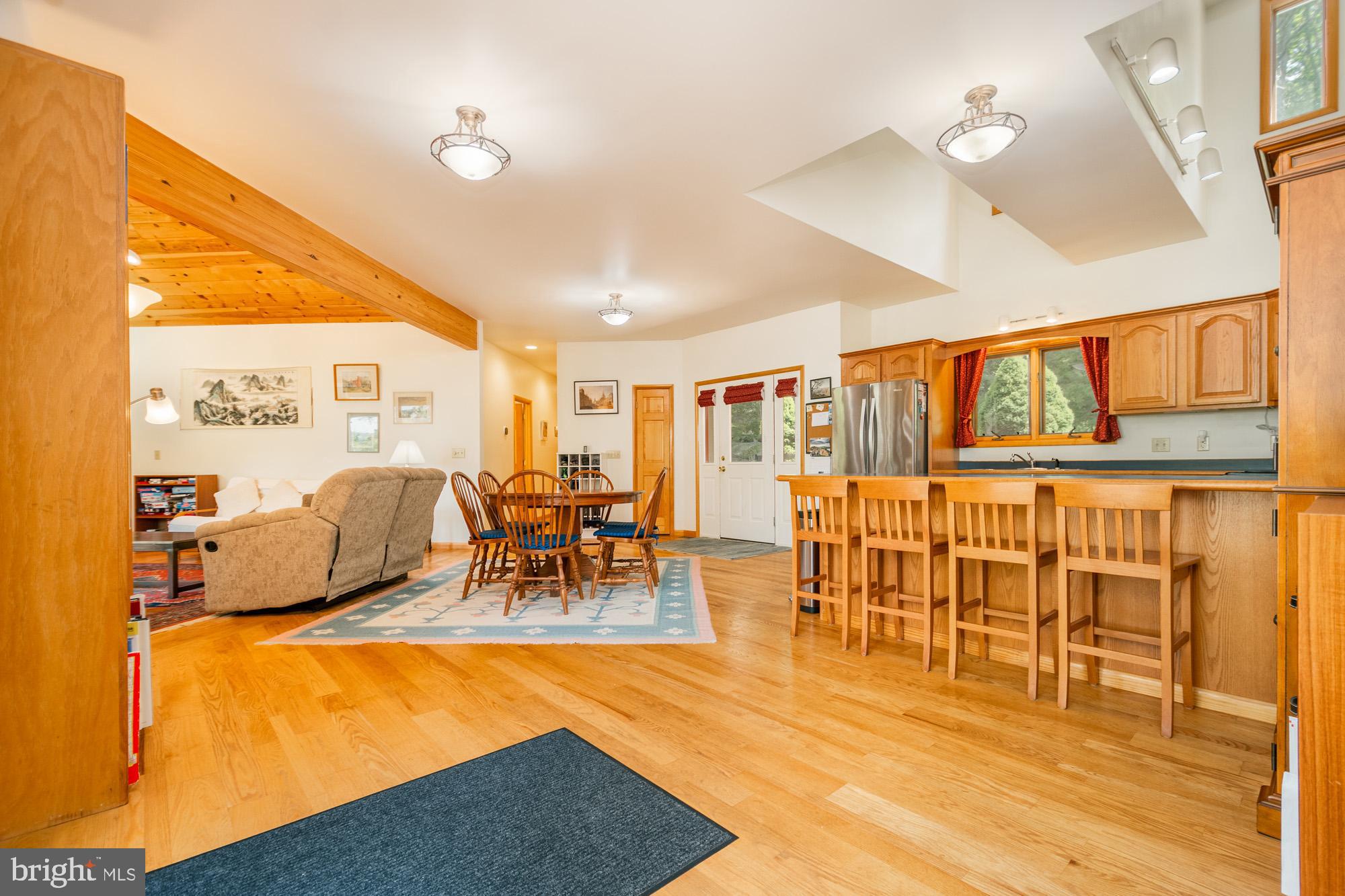 TURKEY NECK - Residential