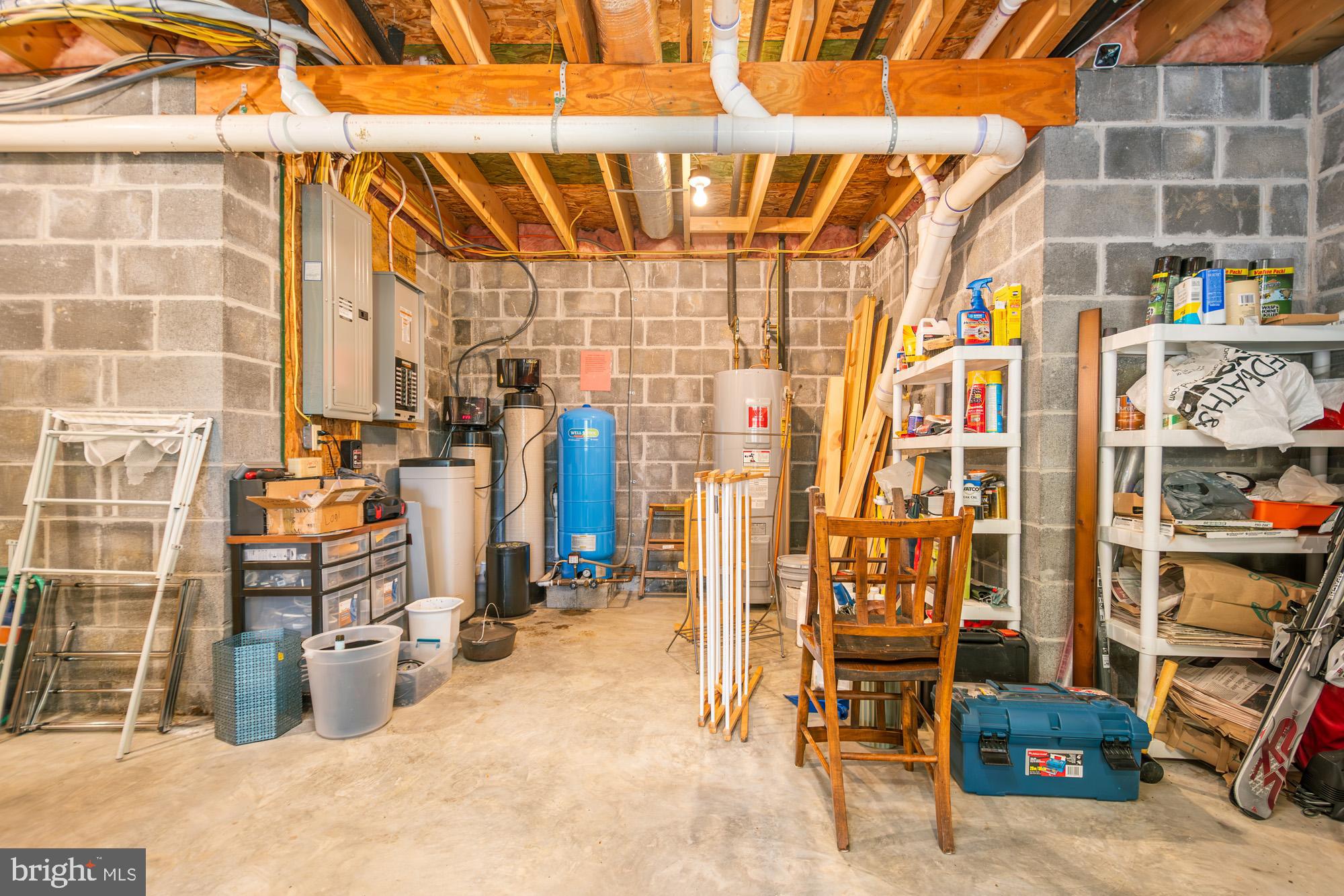 TURKEY NECK - Residential