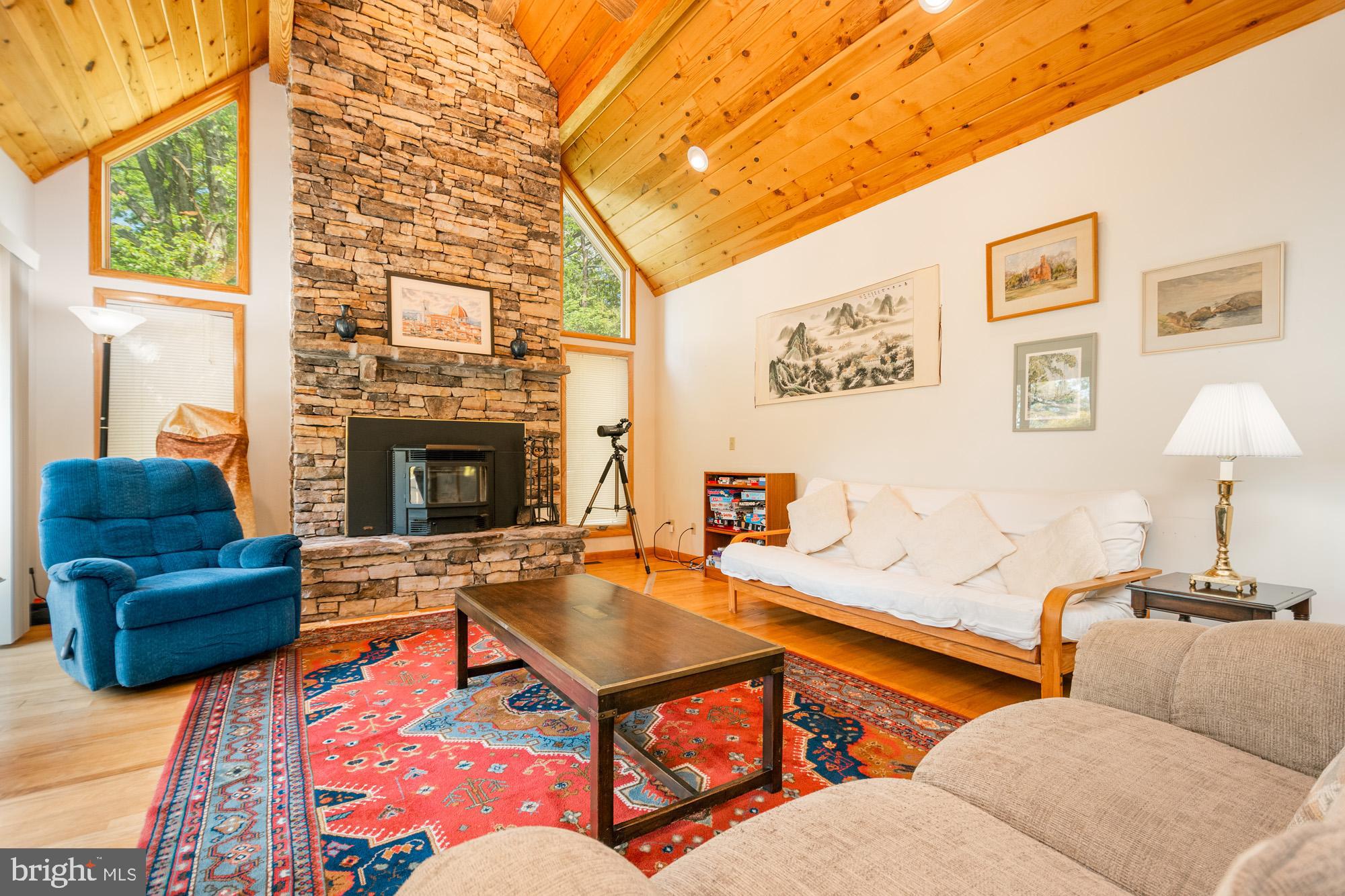 TURKEY NECK - Residential