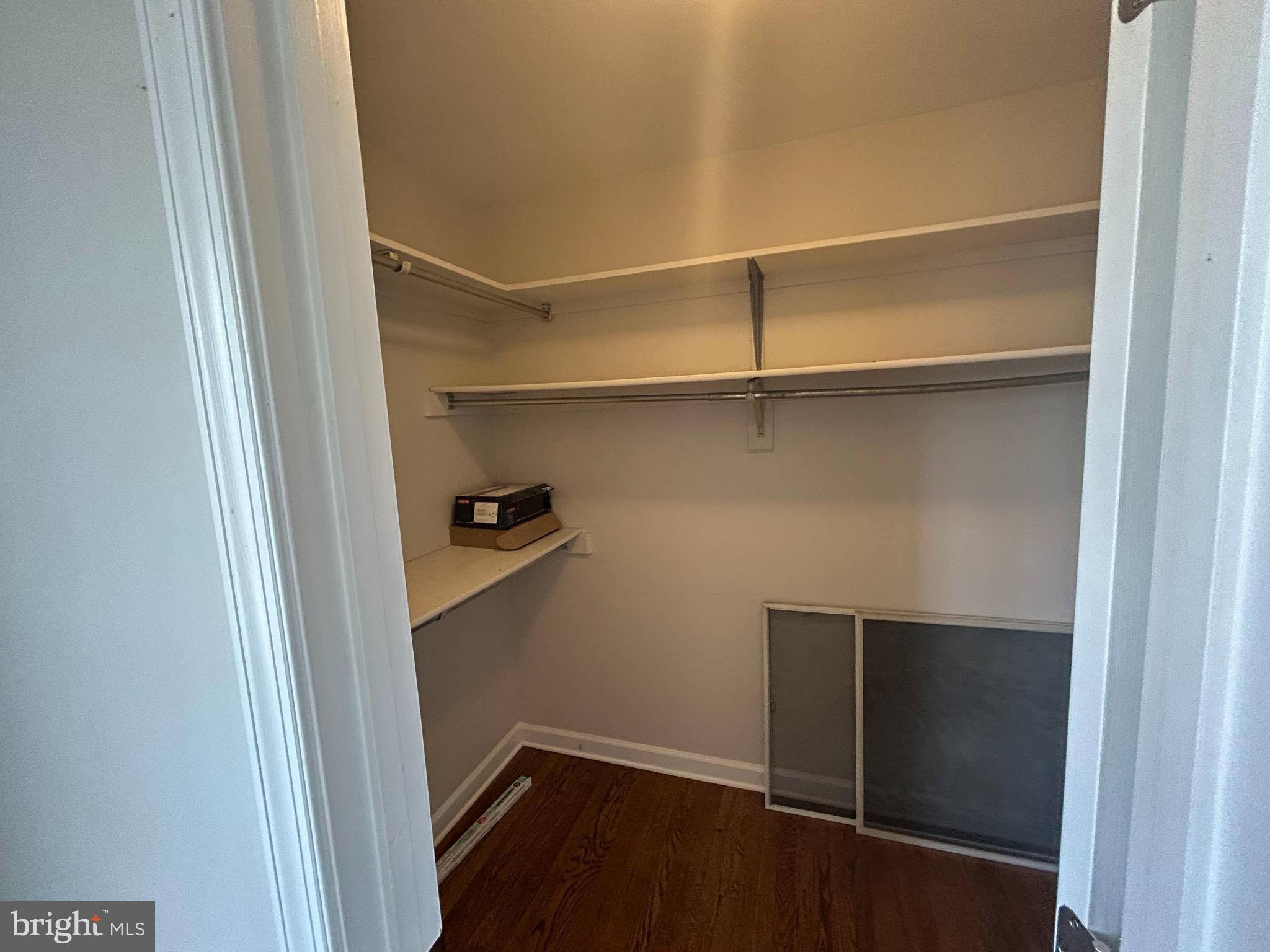 FOXLAND VILLAGE - Residential