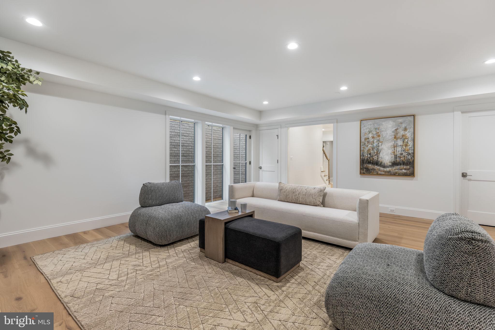 ASHTON HEIGHTS - Residential