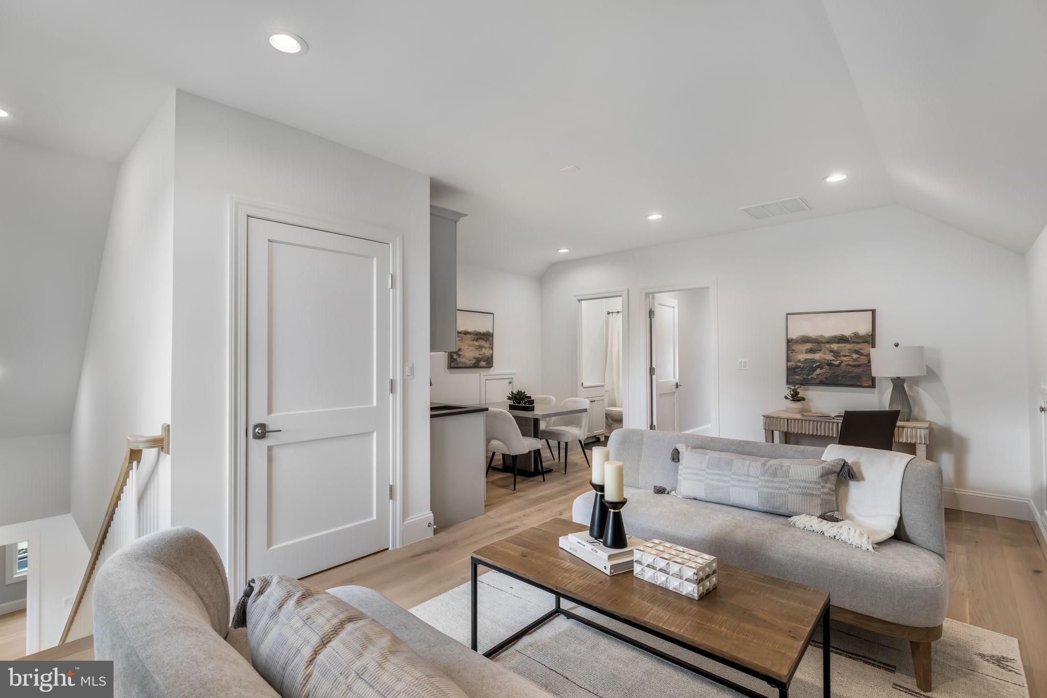 ASHTON HEIGHTS - Residential