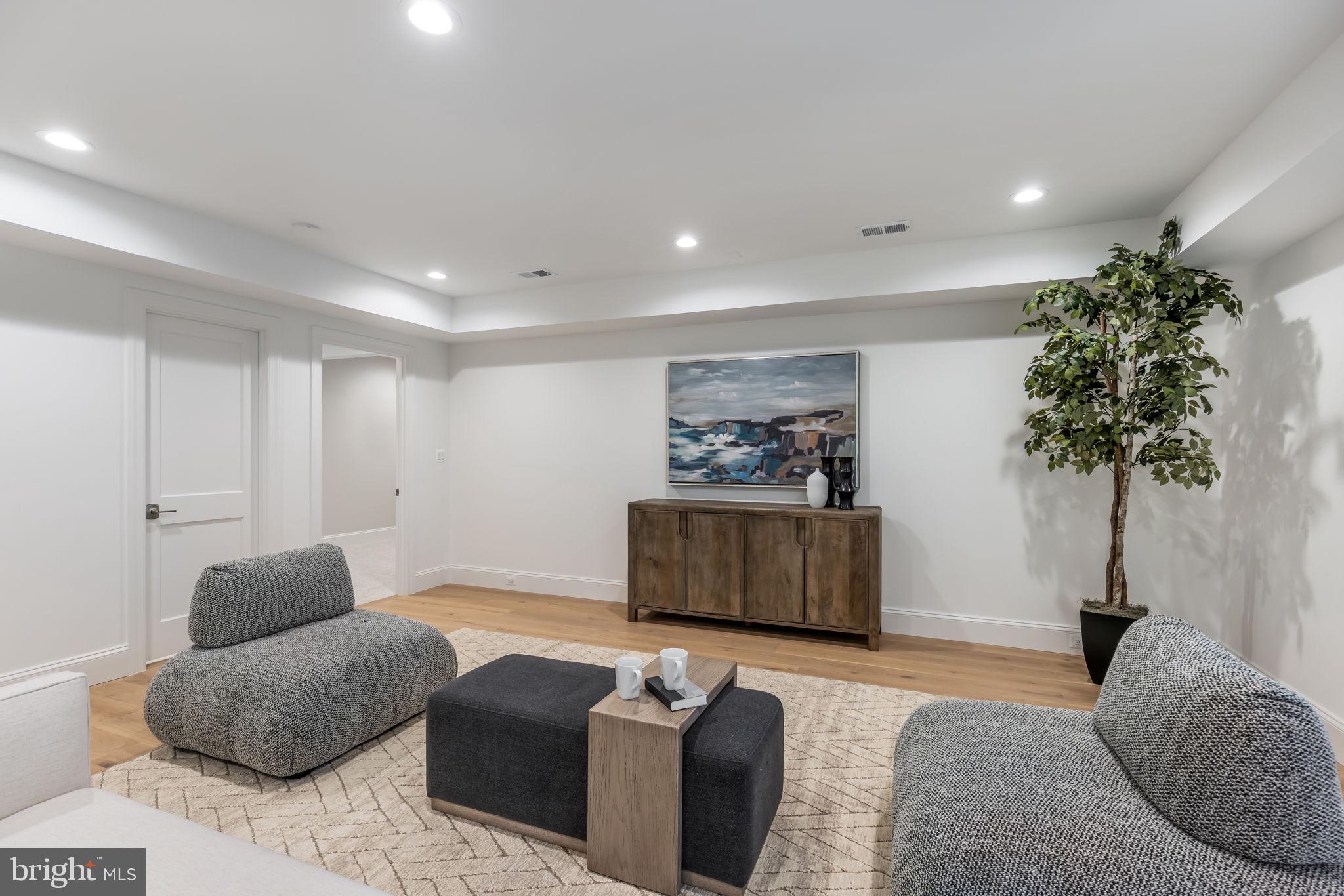 ASHTON HEIGHTS - Residential