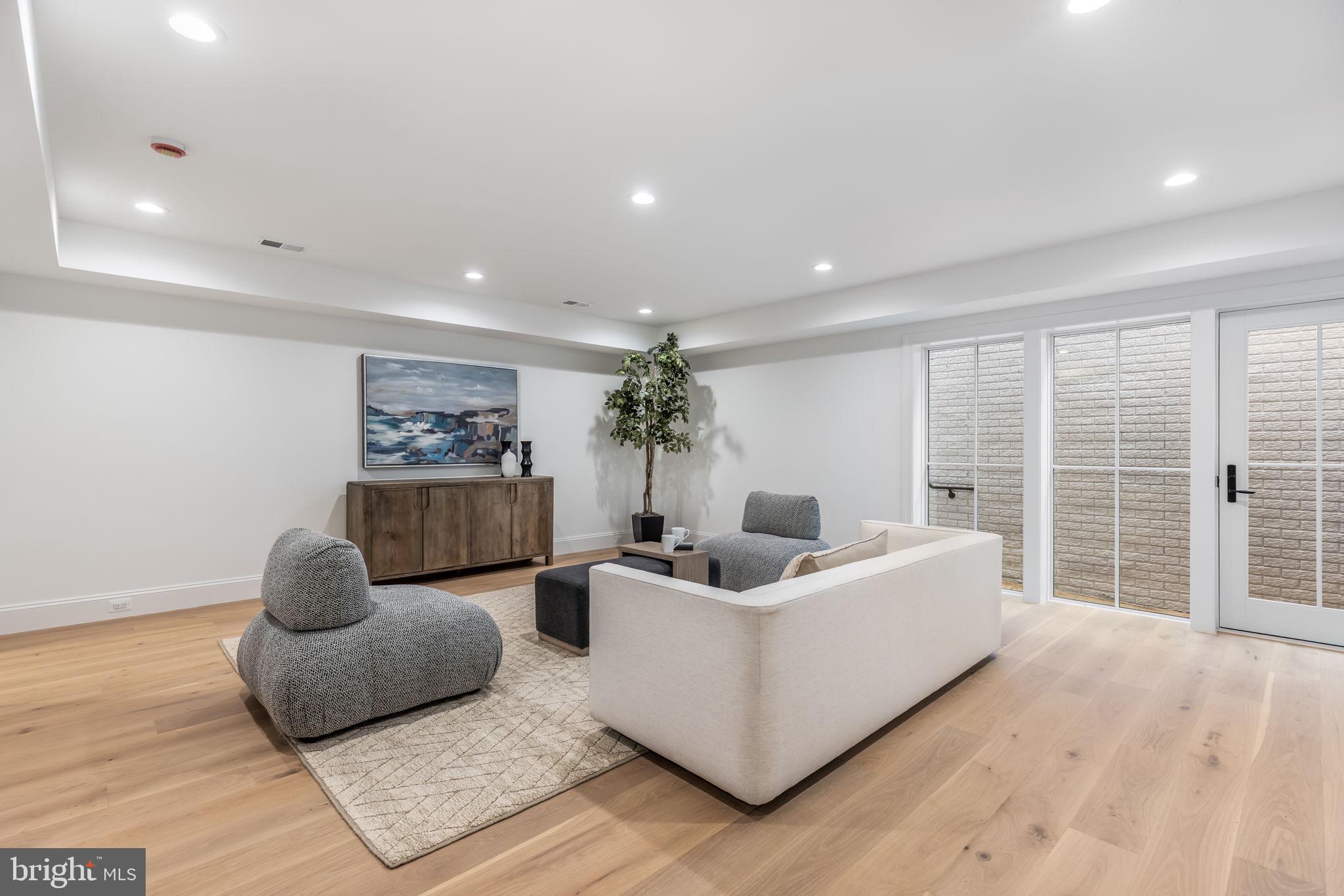 ASHTON HEIGHTS - Residential