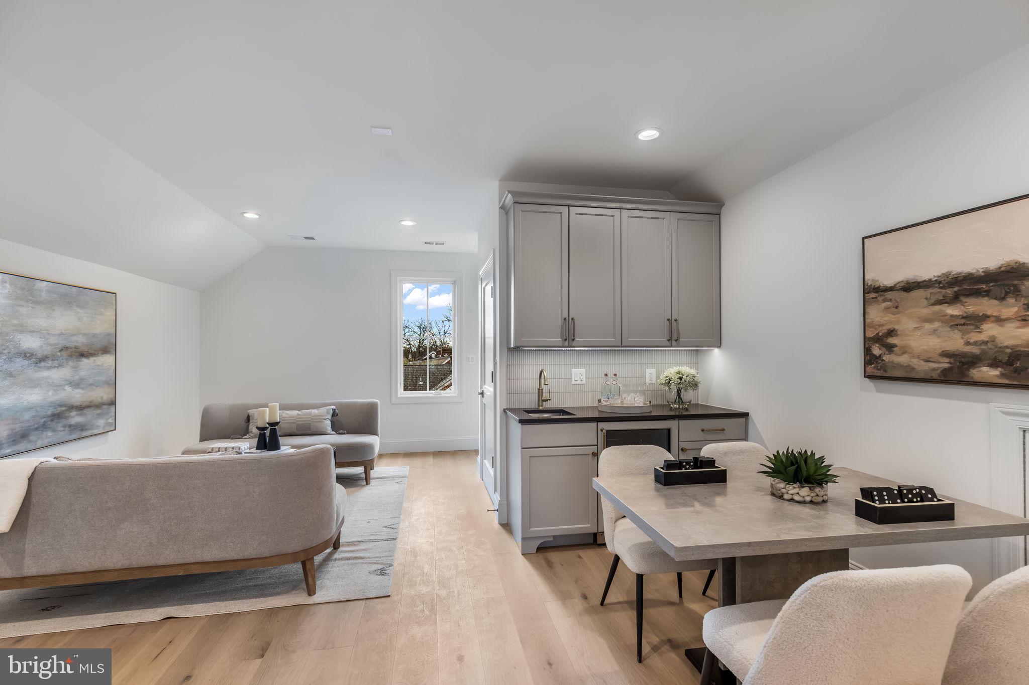 ASHTON HEIGHTS - Residential