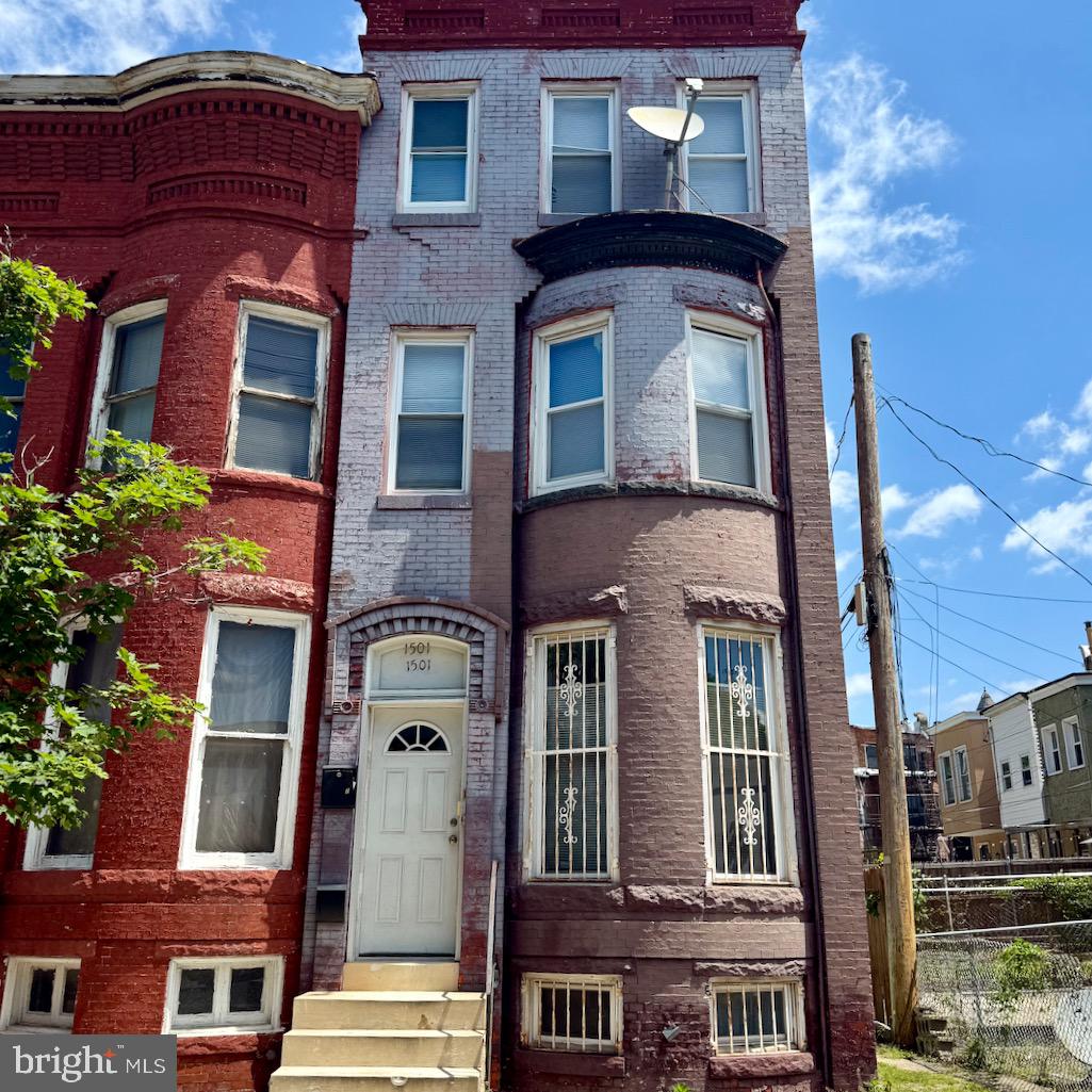 Welcome to 1501 Druid Hill Avenue, Baltimore, MD—a distinctive brownstone duplex that presents a remarkable investment opportunity. This property is now listed at $179,900 and features two separate units, each offering unique living spaces suitable for a variety of needs.
Features of the Lower Unit:
- **1 Bedroom**: Cozy and ideal for personal retreat.
- **1 Bathroom**: Thoughtfully designed for functionality and ease.
Features of the Upper Unit:
- **3 Bedrooms**: Ample space for family, guests, or workspace.
- **1.5 Bathrooms**: Includes a full bath and a convenient half-bath, enhancing the unit's practicality.
Additional Amenities:
- **Basement**: Provides extra storage or potential for future enhancements.
This property is situated in the lively Upton neighborhood, known for its urban charm and convenience. Offers rental income potential.
This is a foreclosure sale, and please note that no offers will be reviewed until the property has been on the market for 8 days. This provides a fair opportunity for all interested buyers to consider this promising investment.
The property is being sold as-is, offering a blank canvas for investors or homeowners eager to customize and enhance its value within this historic locale. Don’t miss out on this unique opportunity to own a piece of Baltimore’s rich architectural heritage.