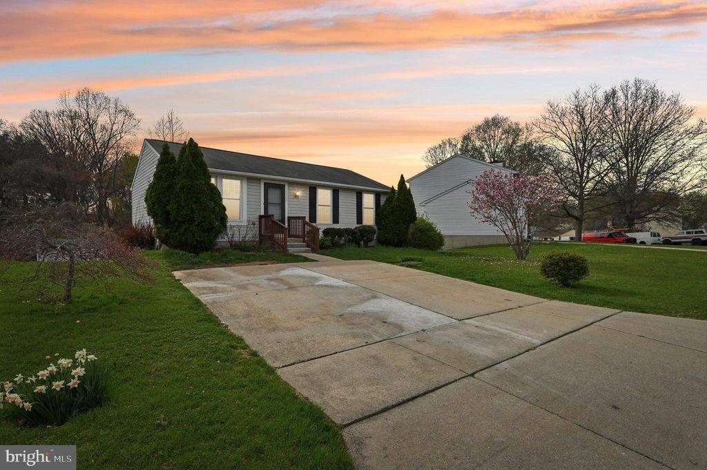 listing image 0