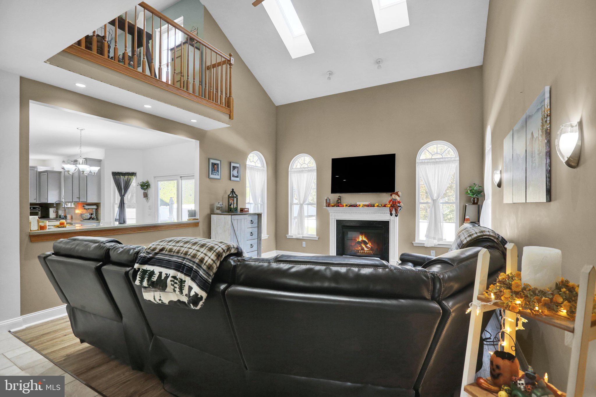 334 ROSECLIFF DRIVE