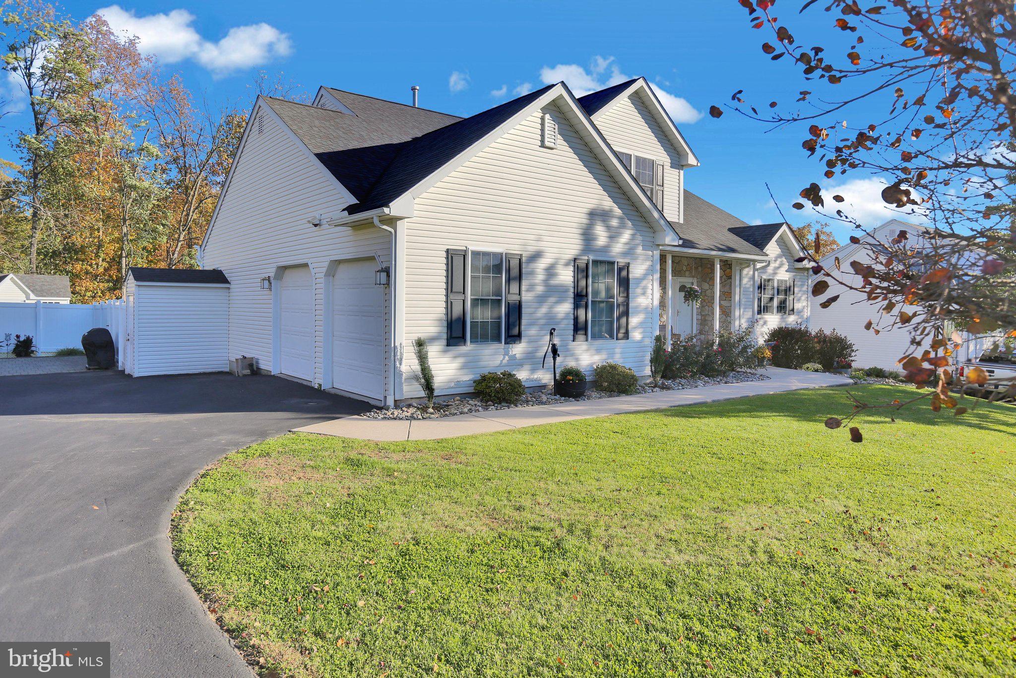 334 ROSECLIFF DRIVE