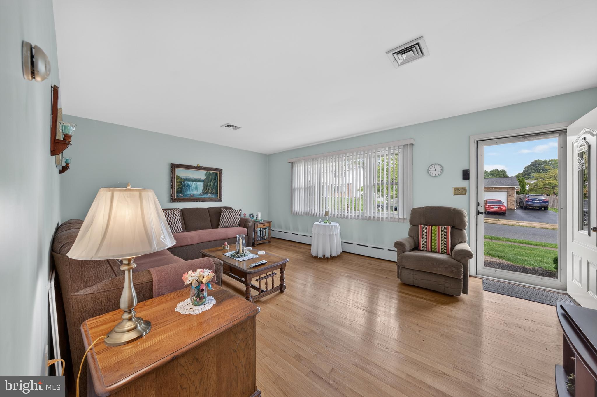1130 WESTBURY DRIVE