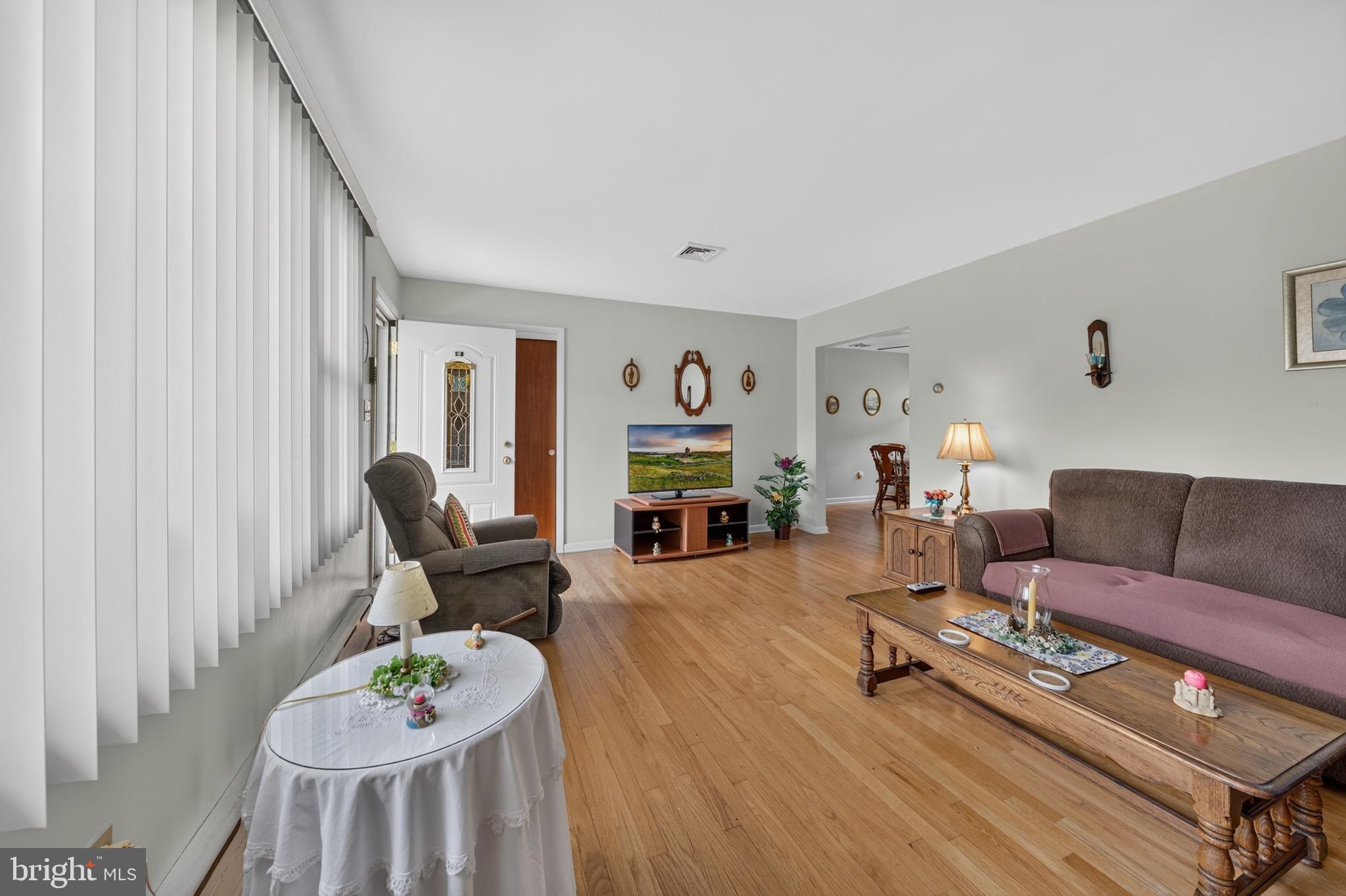 1130 WESTBURY DRIVE