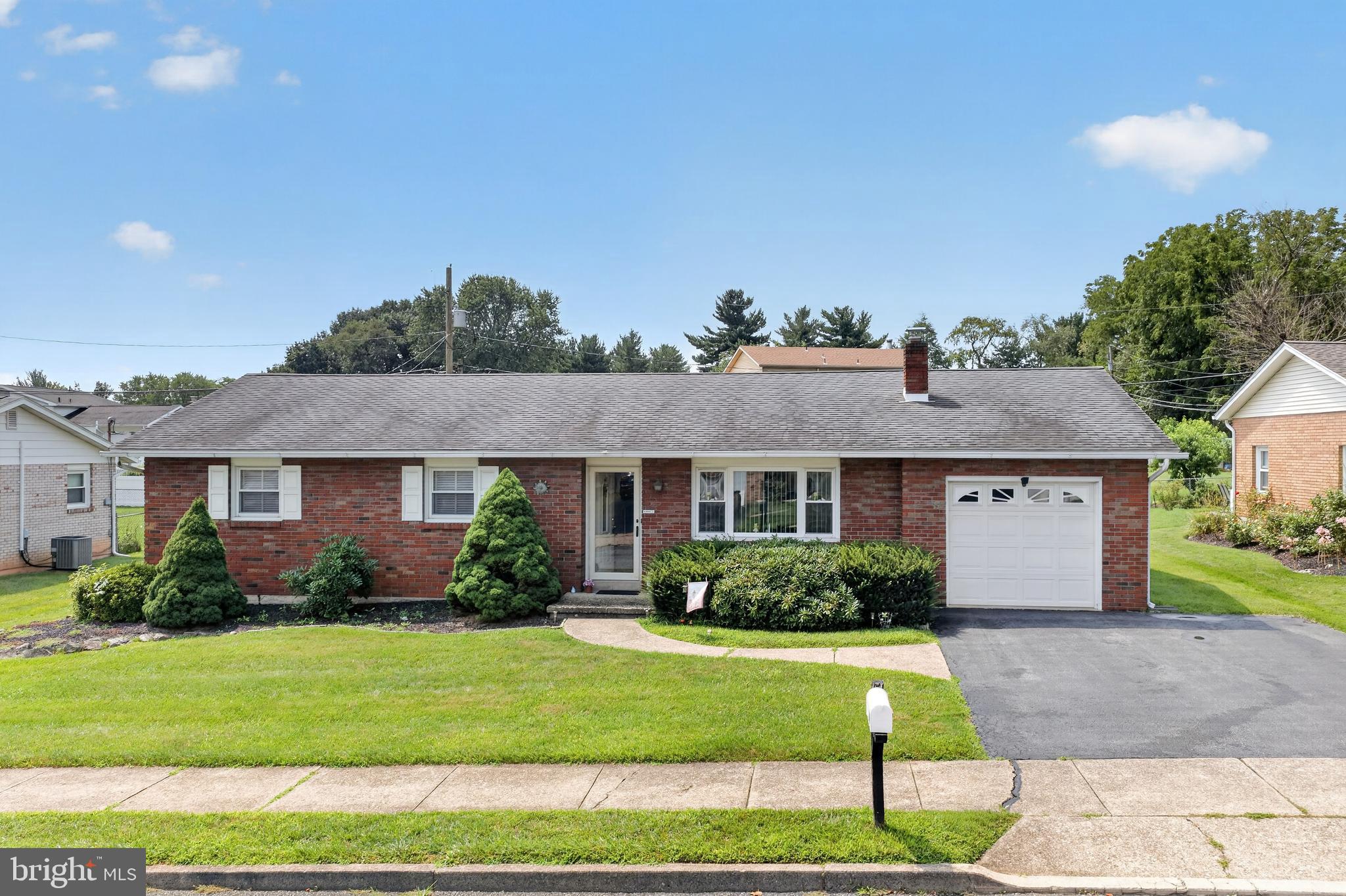1130 WESTBURY DRIVE