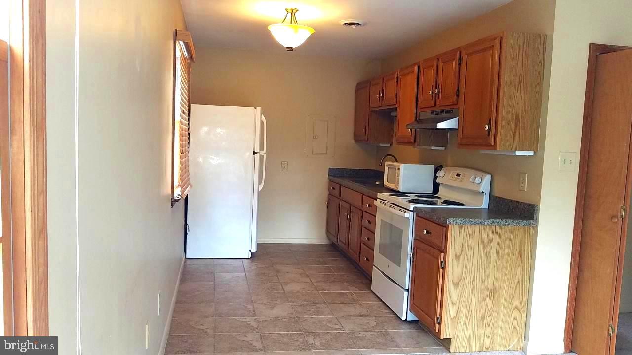 BERKELEY SPRINGS CORPORATION - Residential Lease