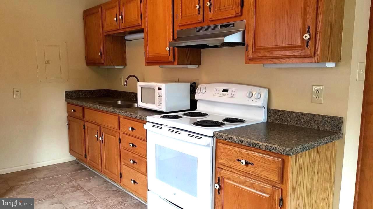 BERKELEY SPRINGS CORPORATION - Residential Lease