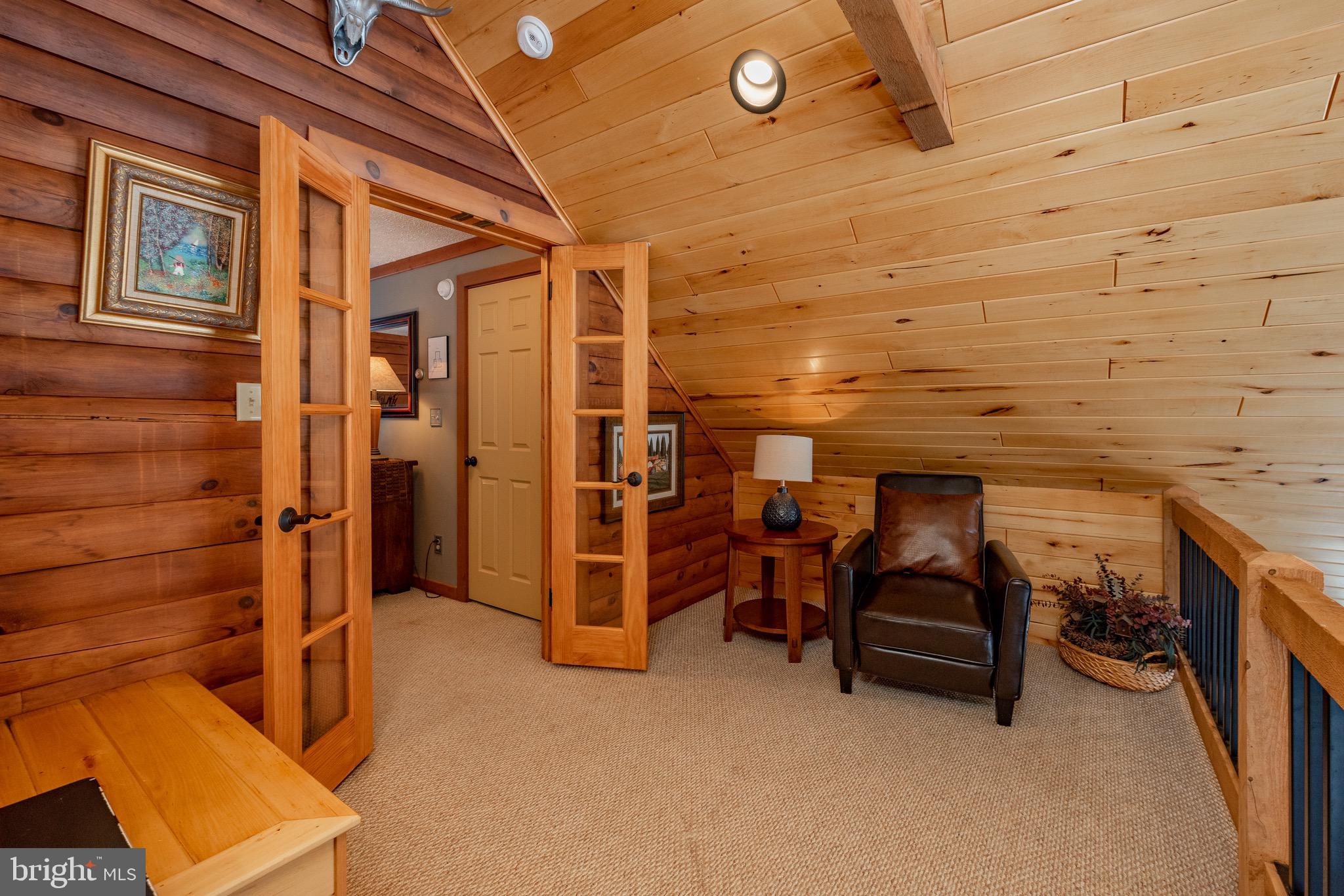 THOUSAND ACRES - Residential