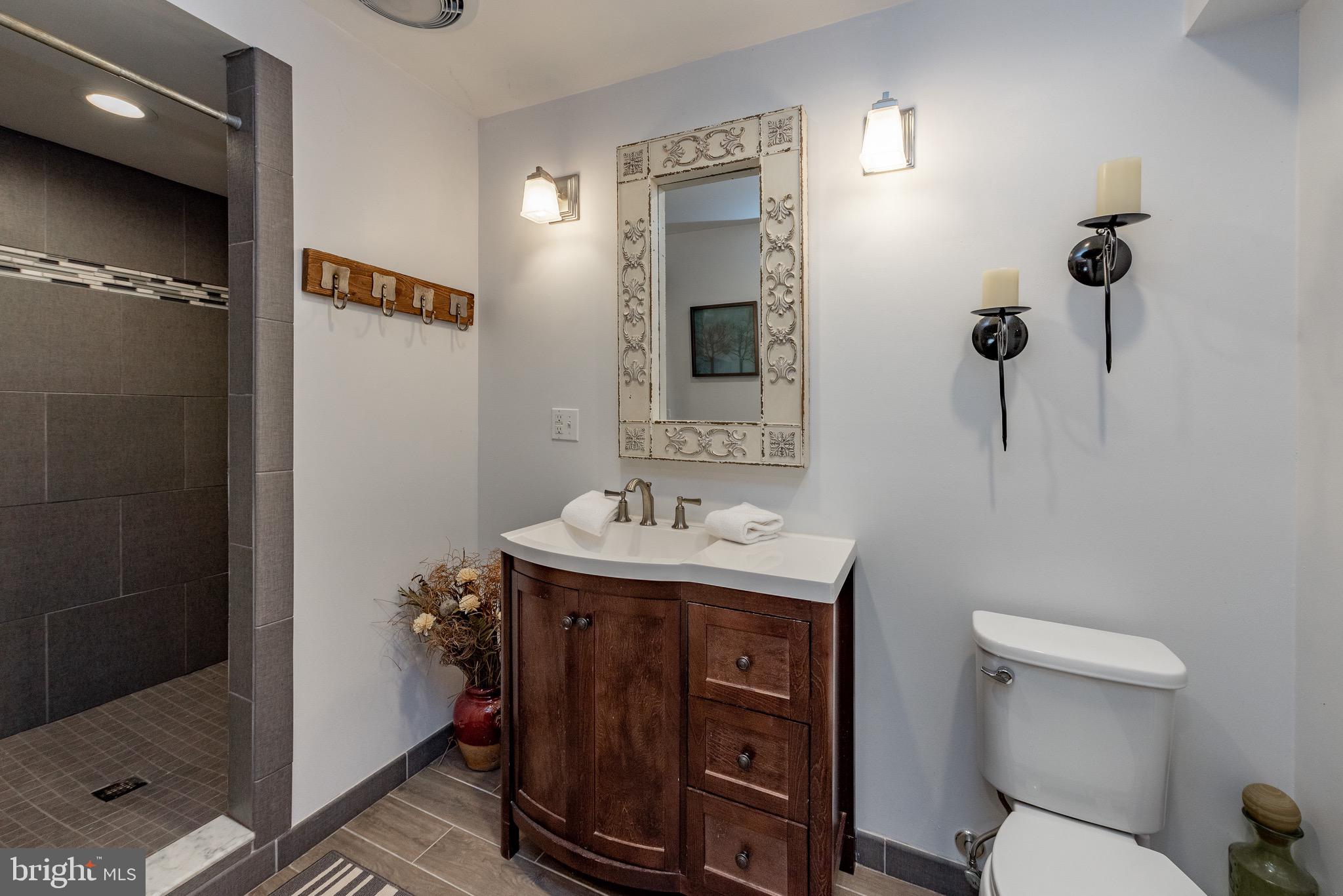 THOUSAND ACRES - Residential