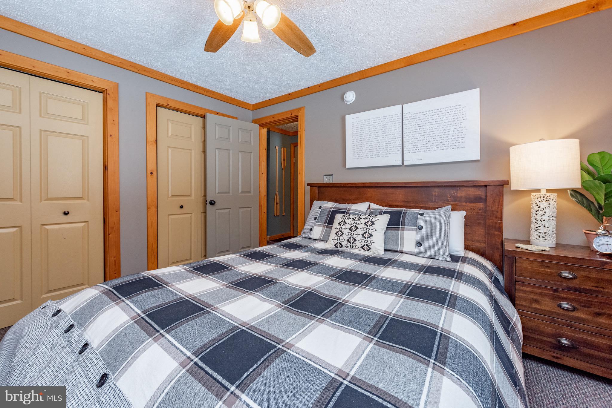 THOUSAND ACRES - Residential