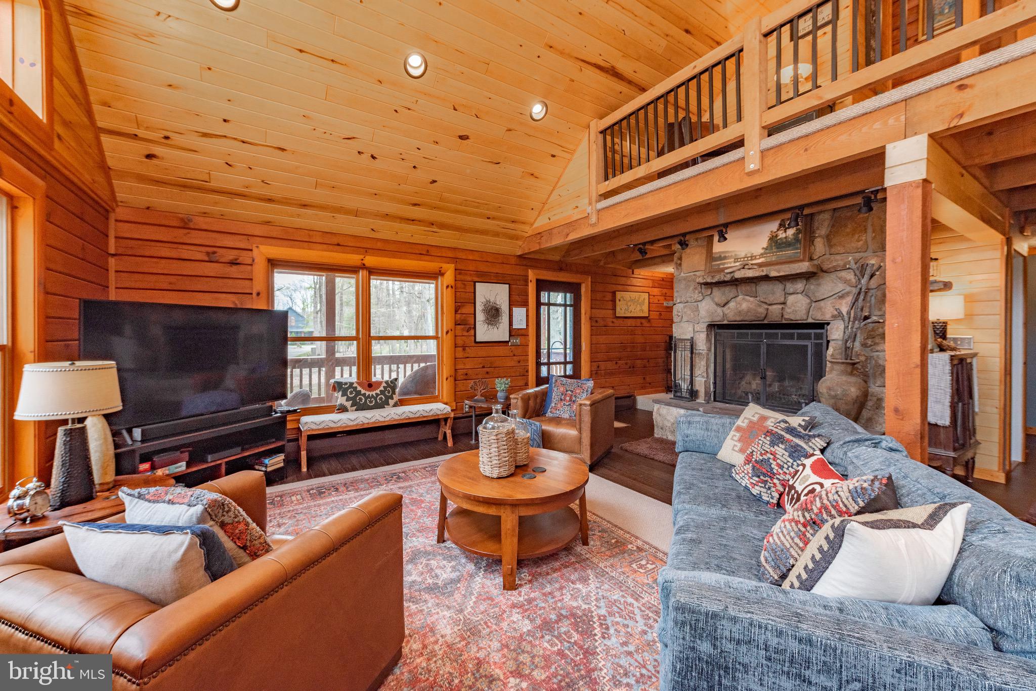 THOUSAND ACRES - Residential