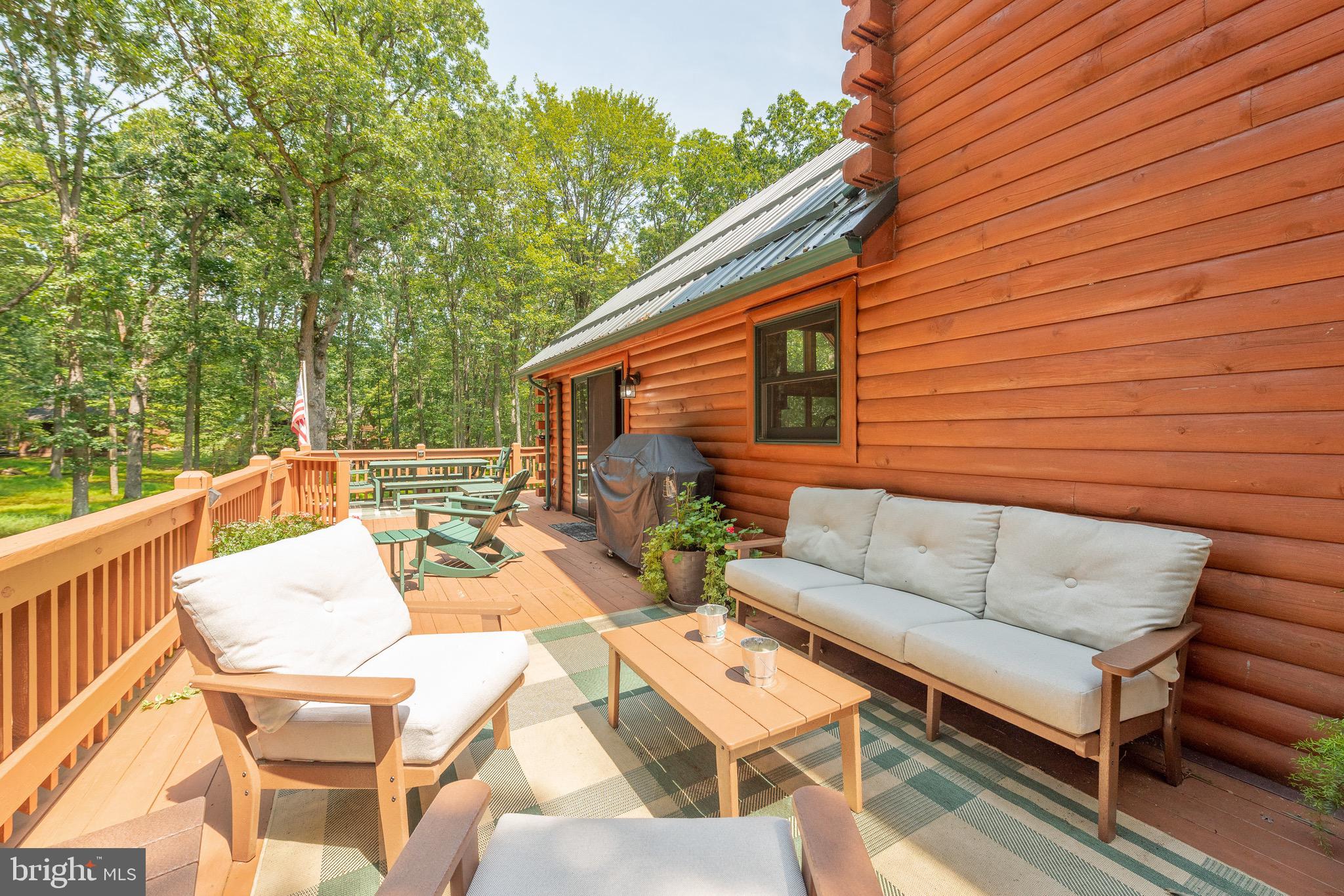 THOUSAND ACRES - Residential