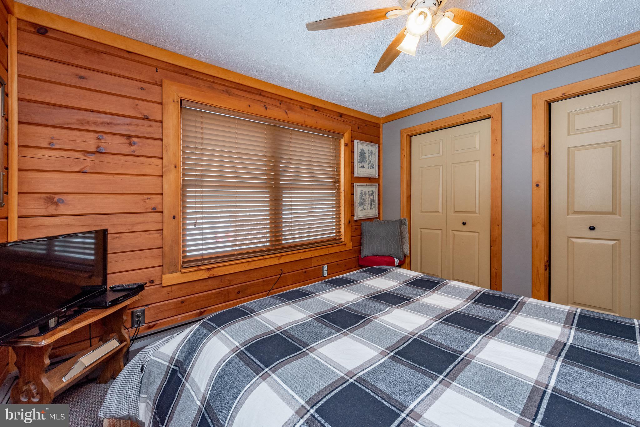 THOUSAND ACRES - Residential