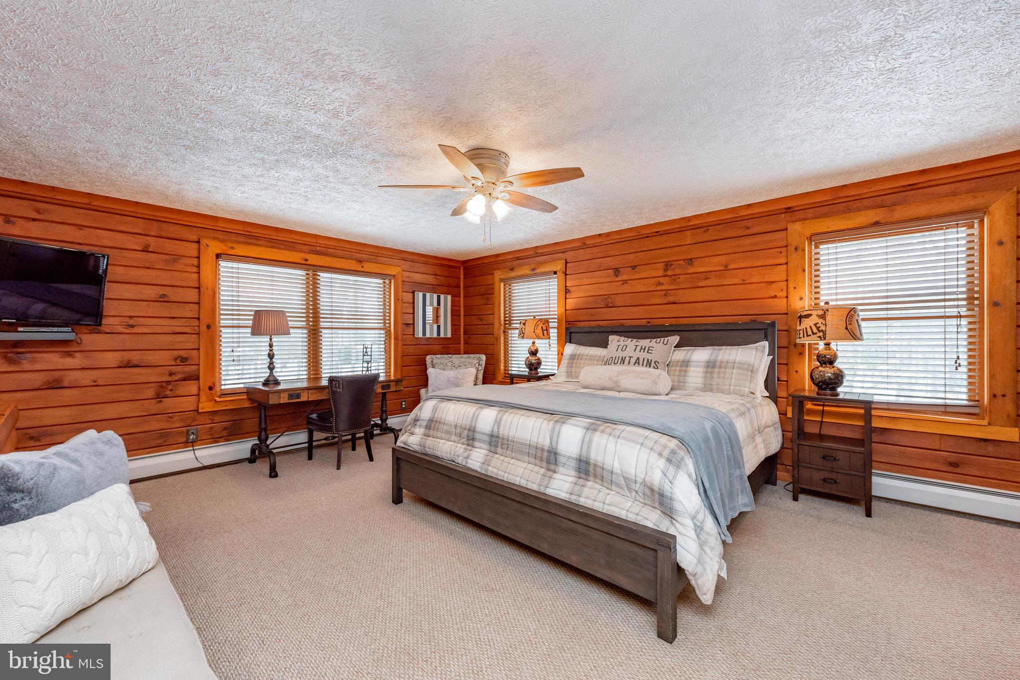 THOUSAND ACRES - Residential