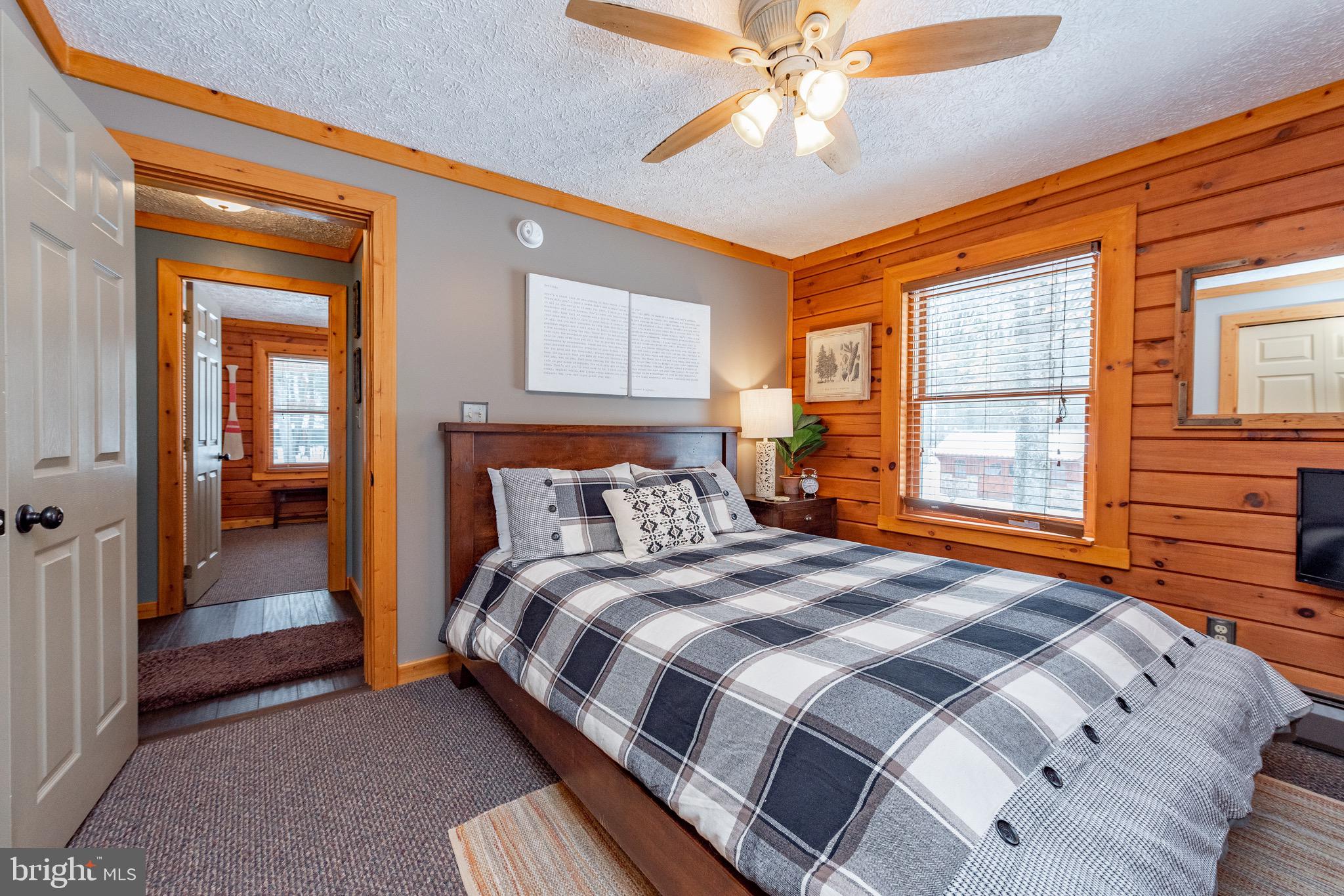 THOUSAND ACRES - Residential