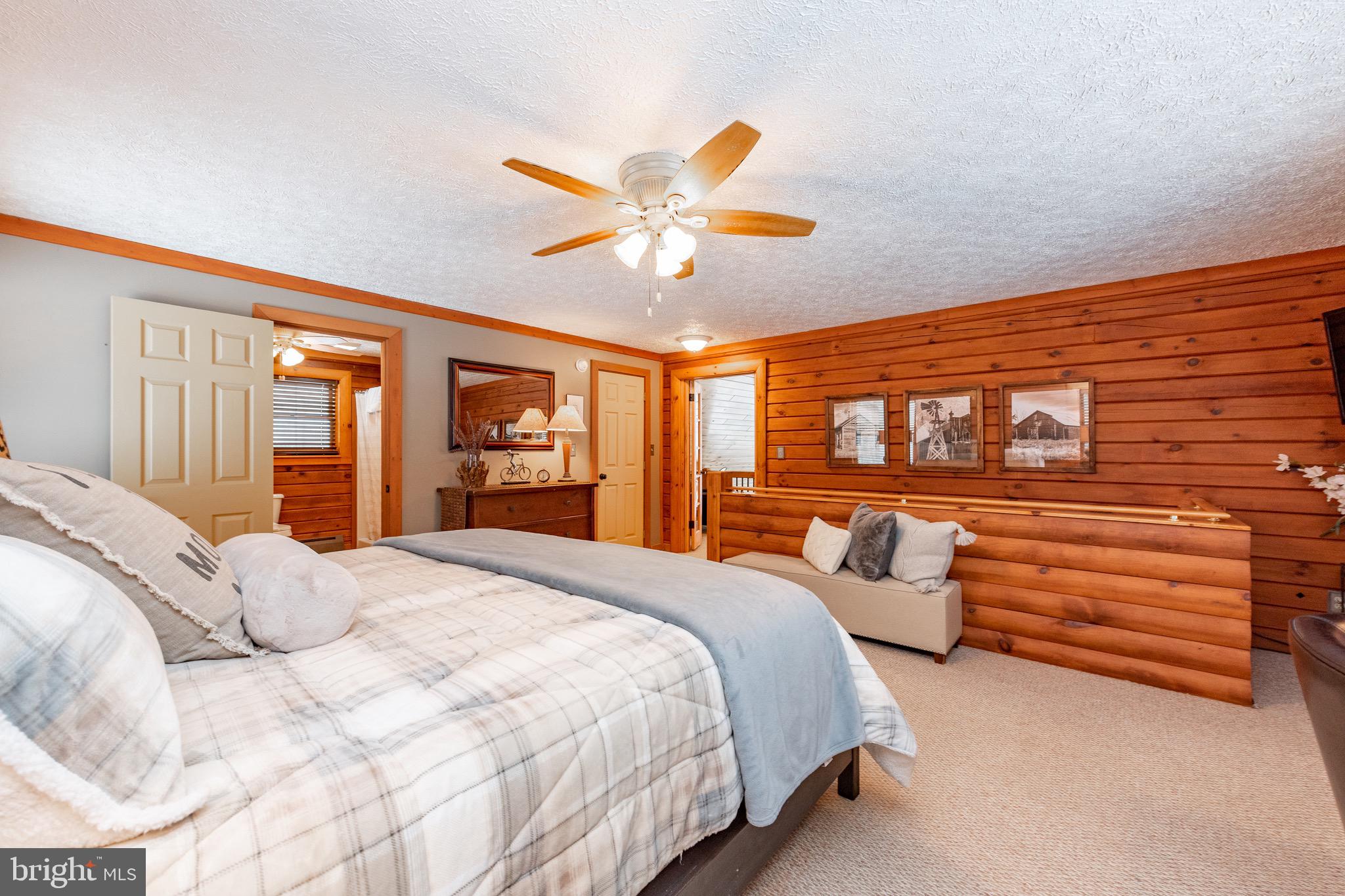 THOUSAND ACRES - Residential