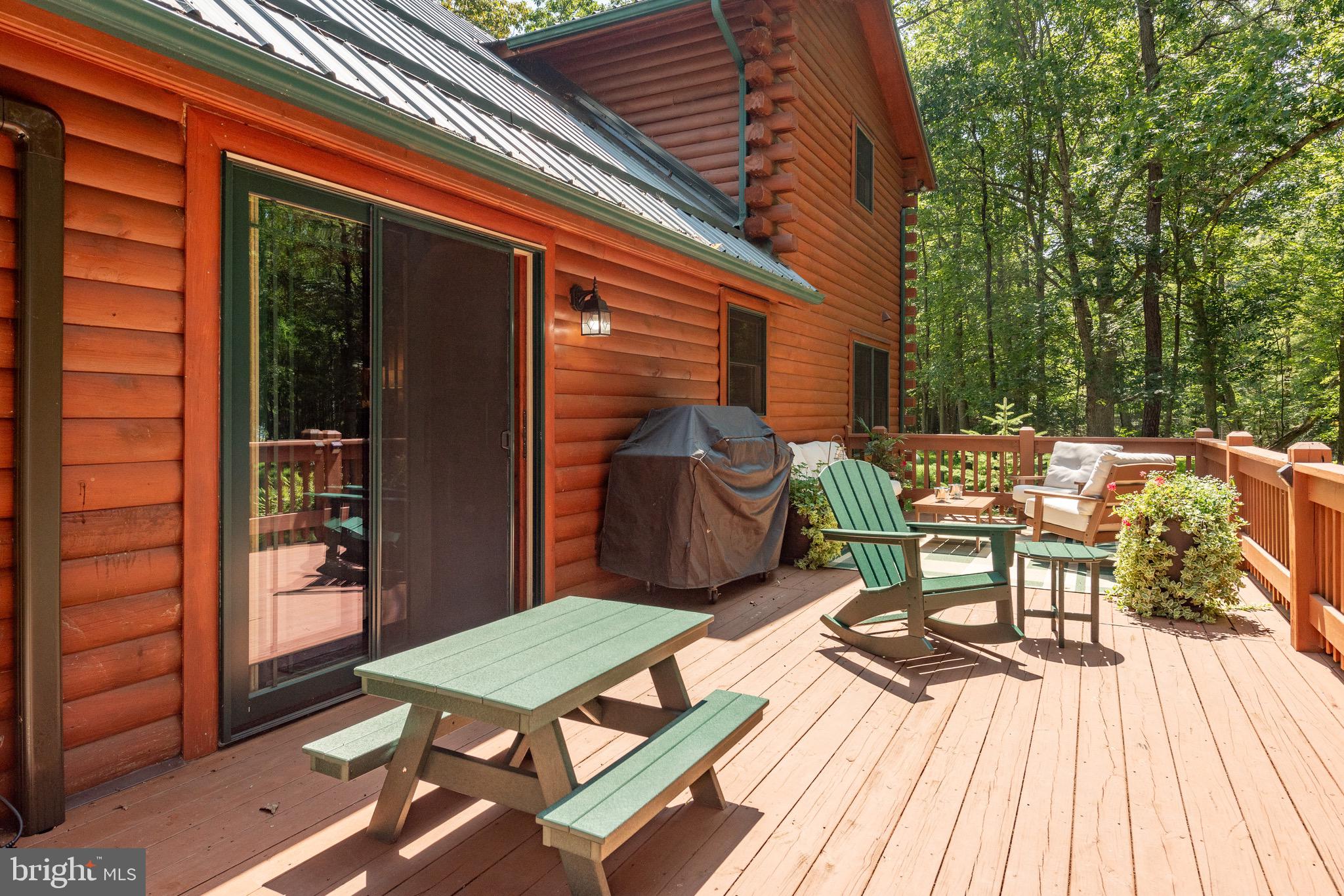 THOUSAND ACRES - Residential