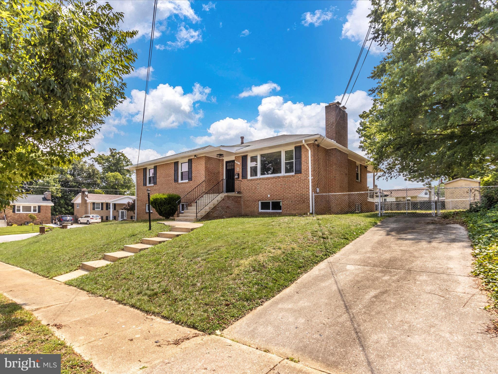 HILLCREST TERRACE - Residential