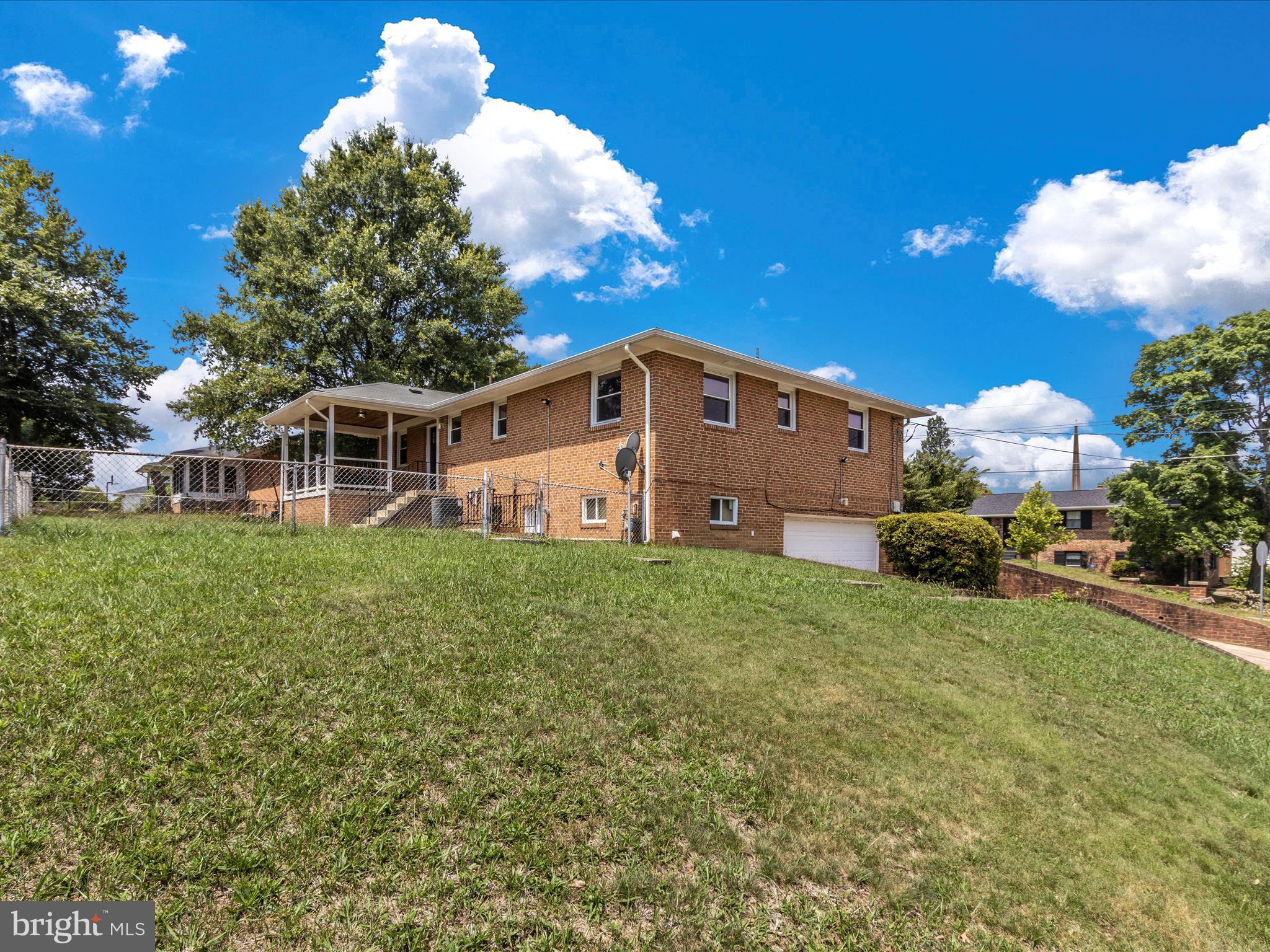 HILLCREST TERRACE - Residential