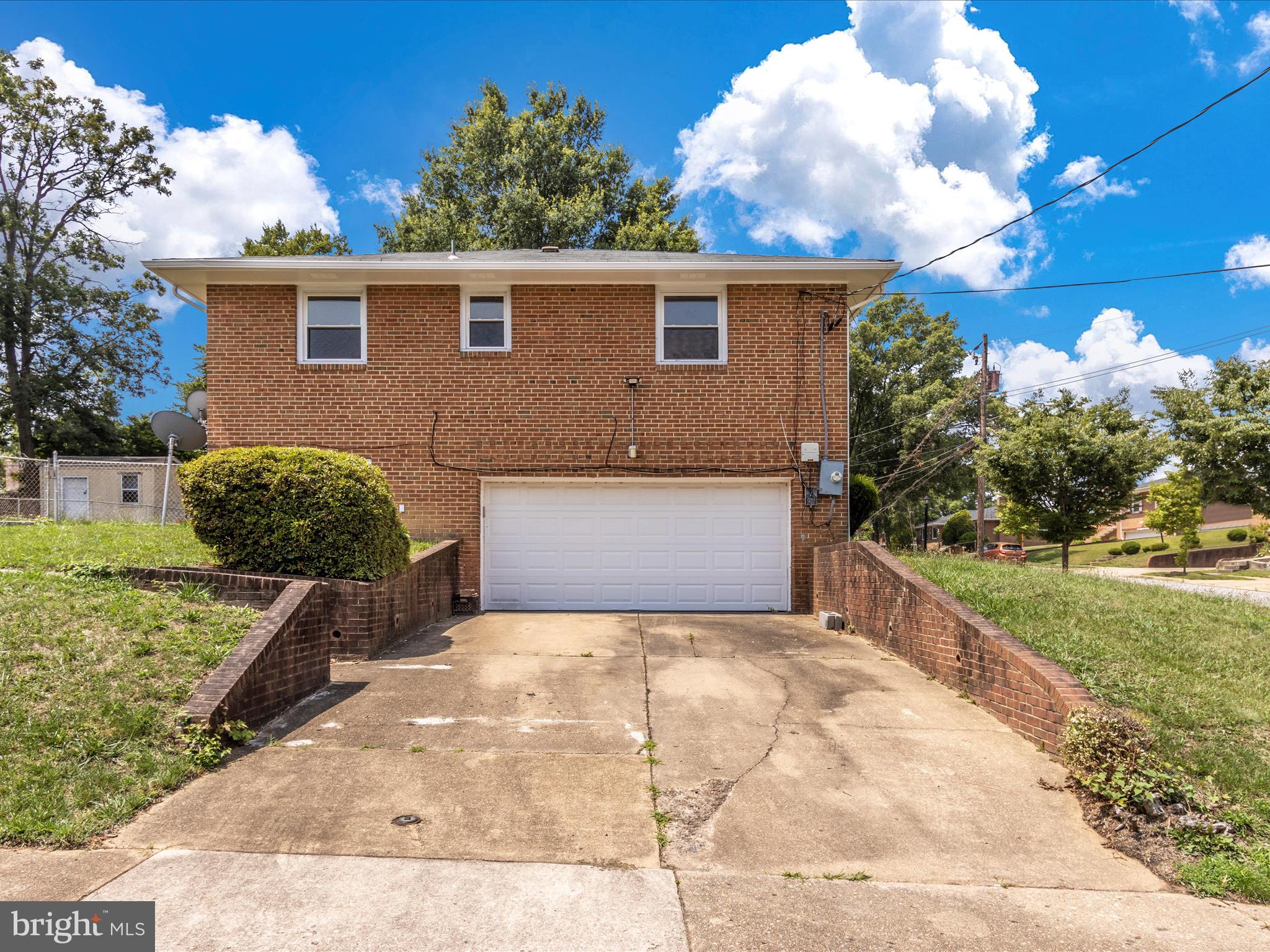 HILLCREST TERRACE - Residential
