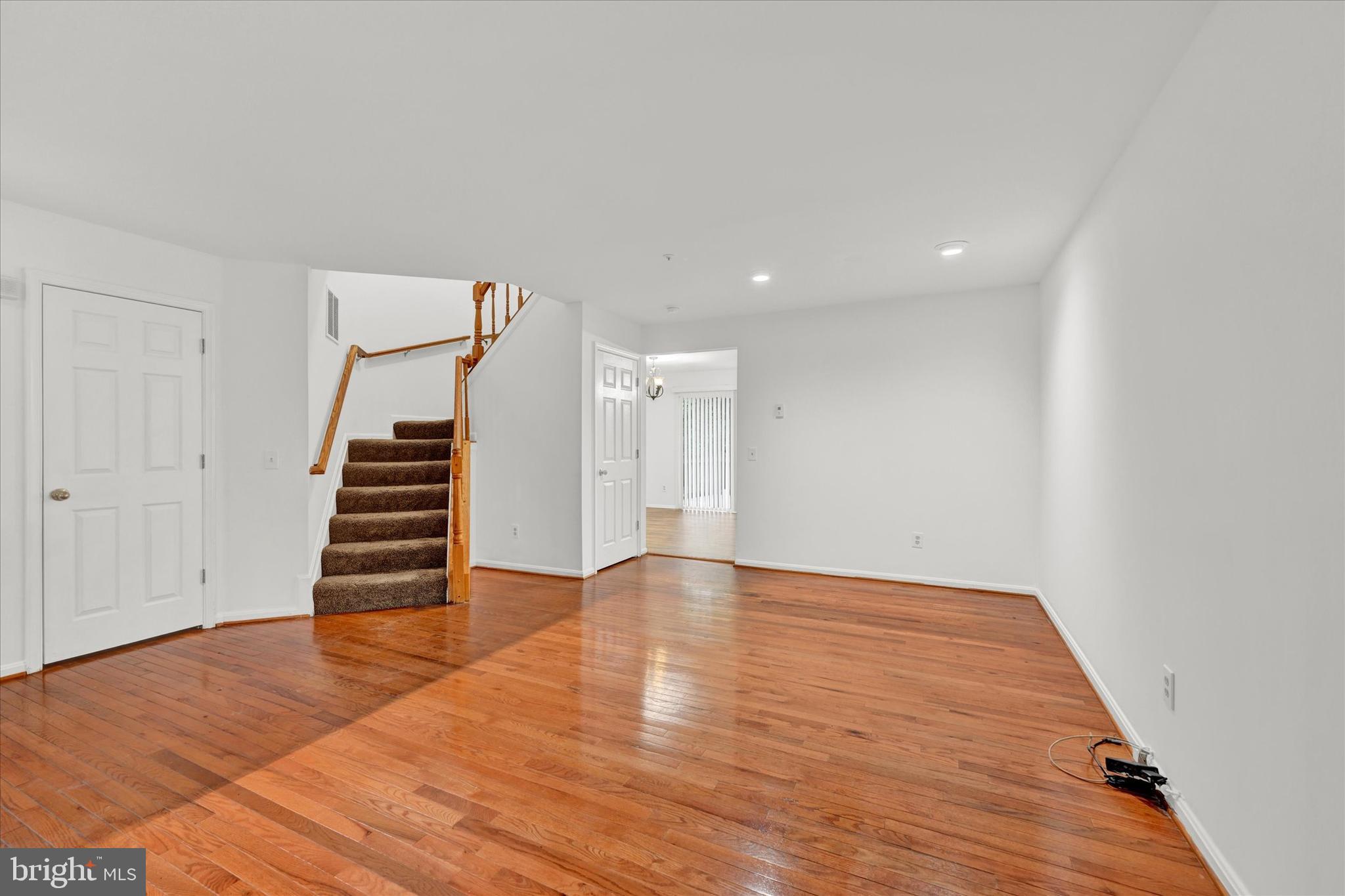 ROSEDALE - Residential