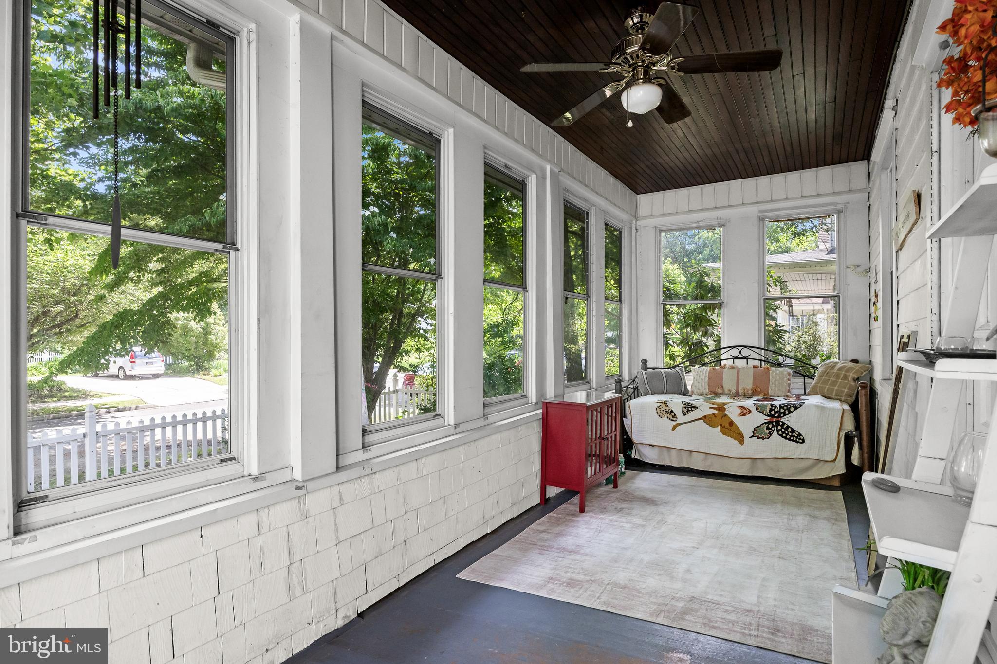 823 COLUMBIA AVENUE