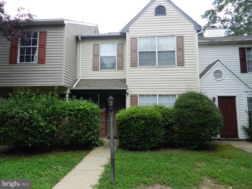 The Villages of Salem Station   - Townhome with 2 bedrooms , 2.5 baths and  fenced rear yard.  Convenient location close  to I-95 and shopping. Community pool and play ground. Single applicants must complete separate applications. Pets are considered case by case.  Available 7/19/25.