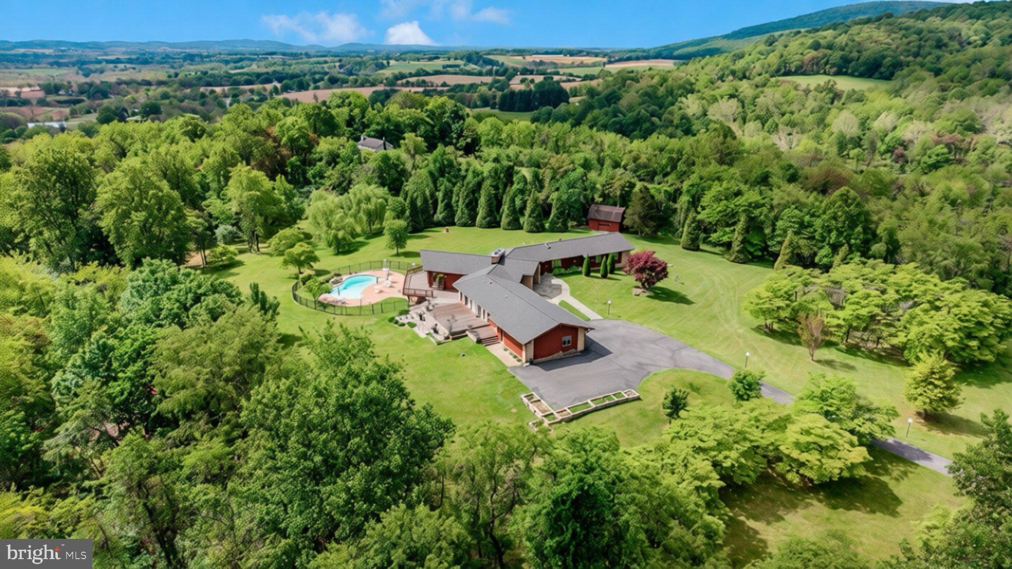 9237 FROSTOWN ROAD