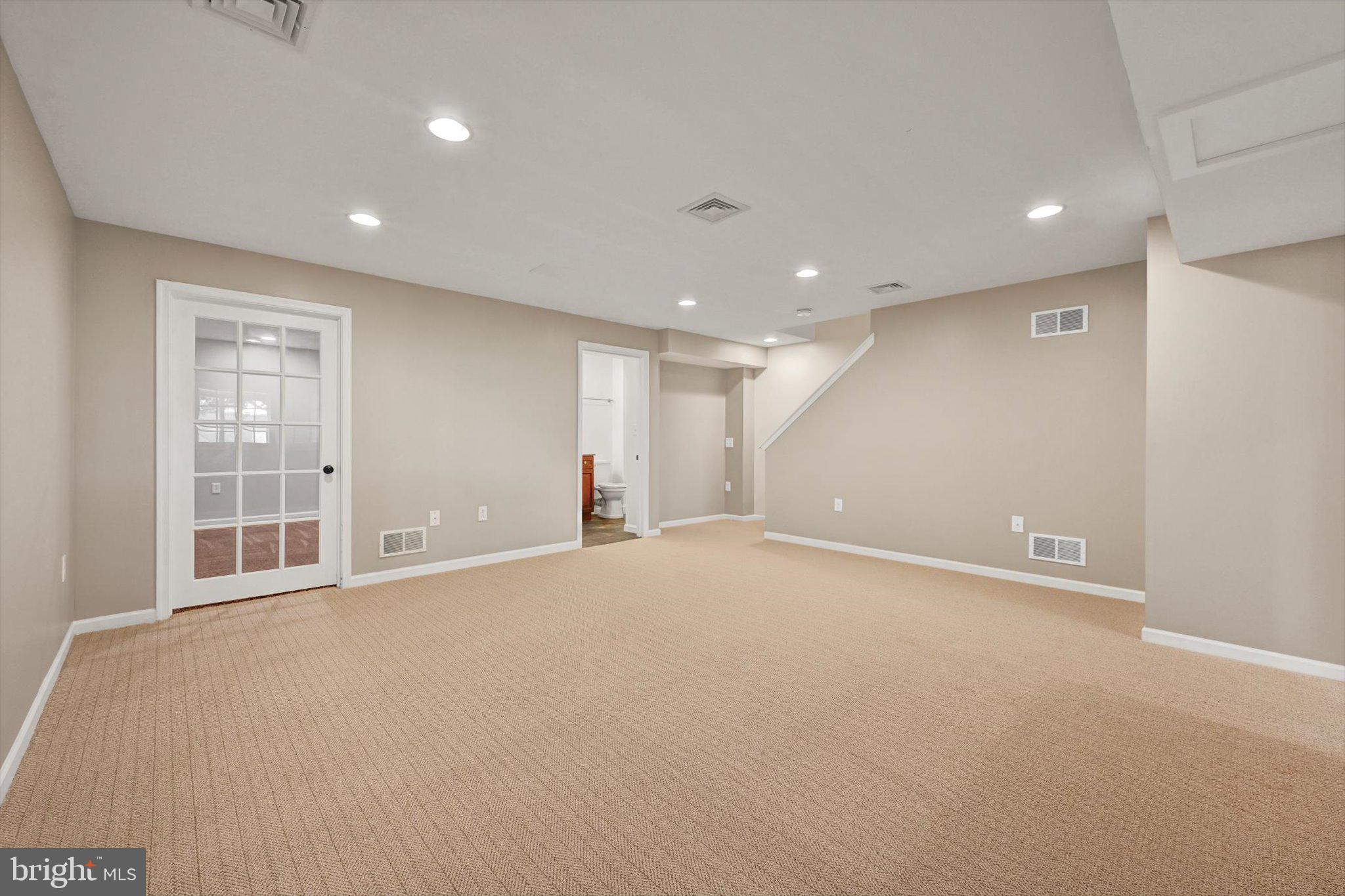 CROSSGATES - Residential