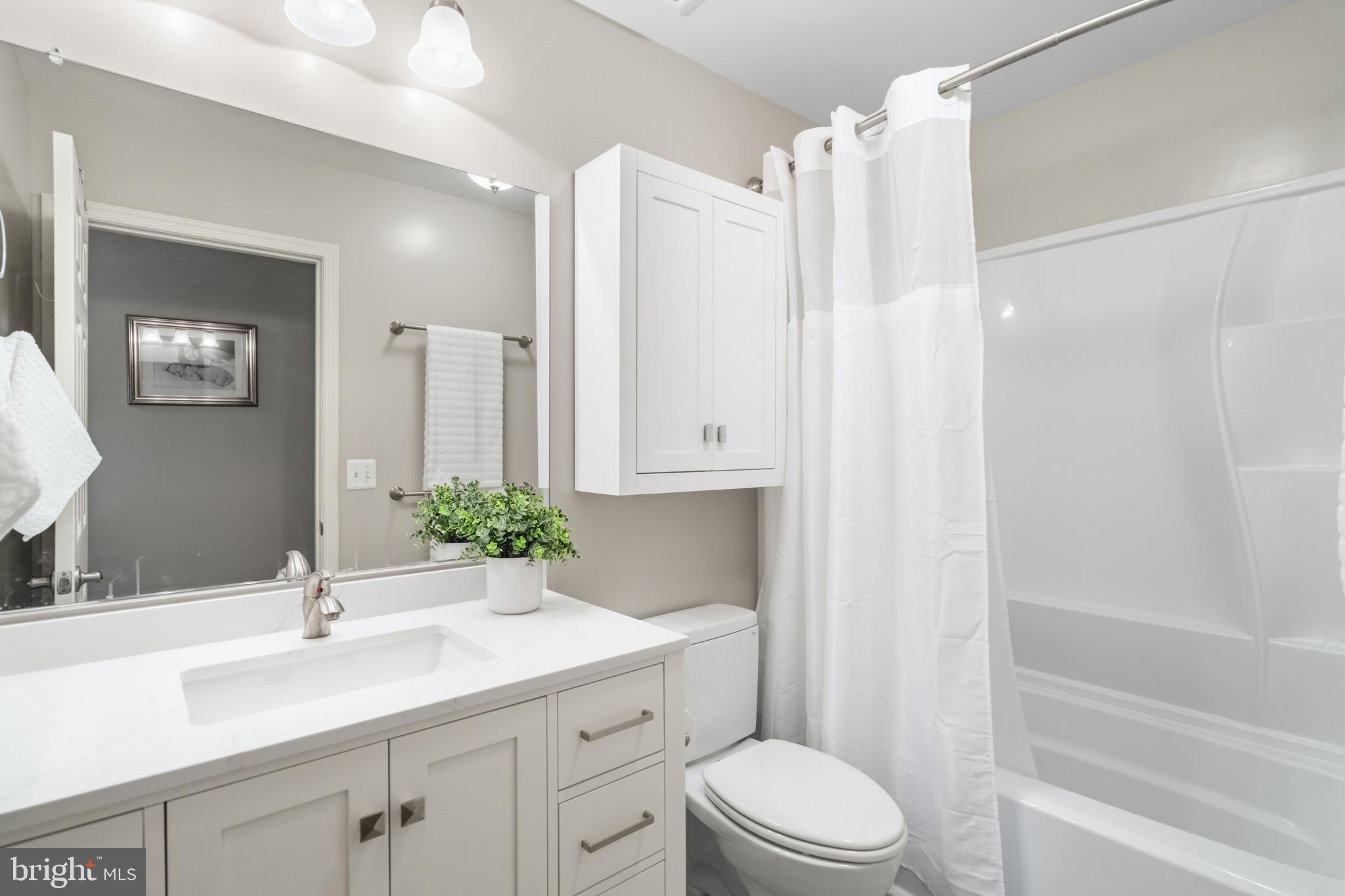 BROADLANDS - Residential