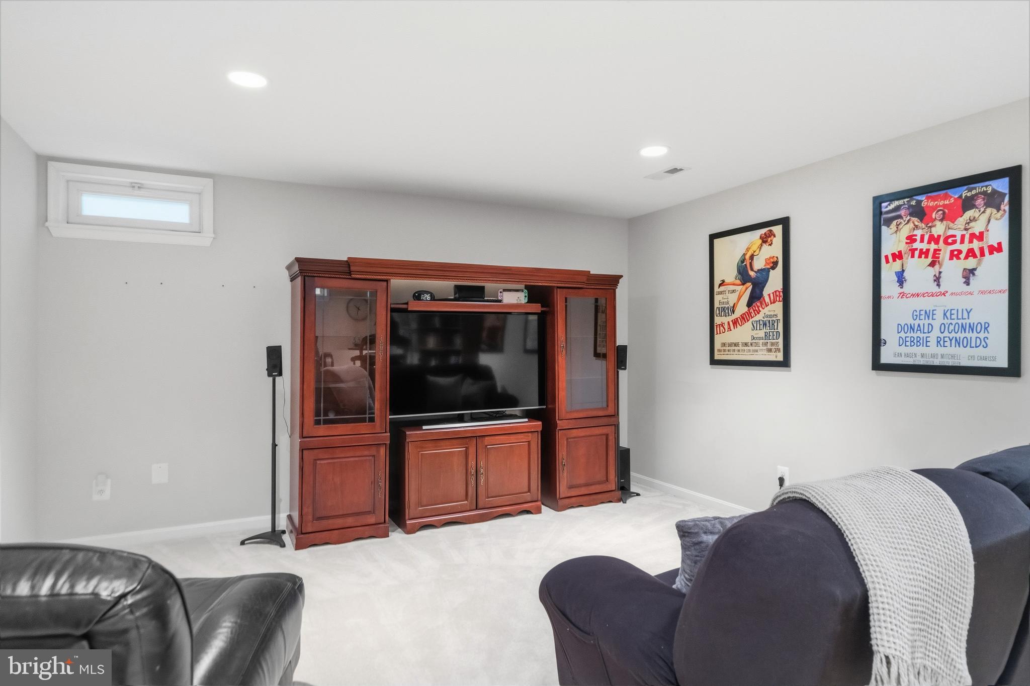 BROADLANDS - Residential