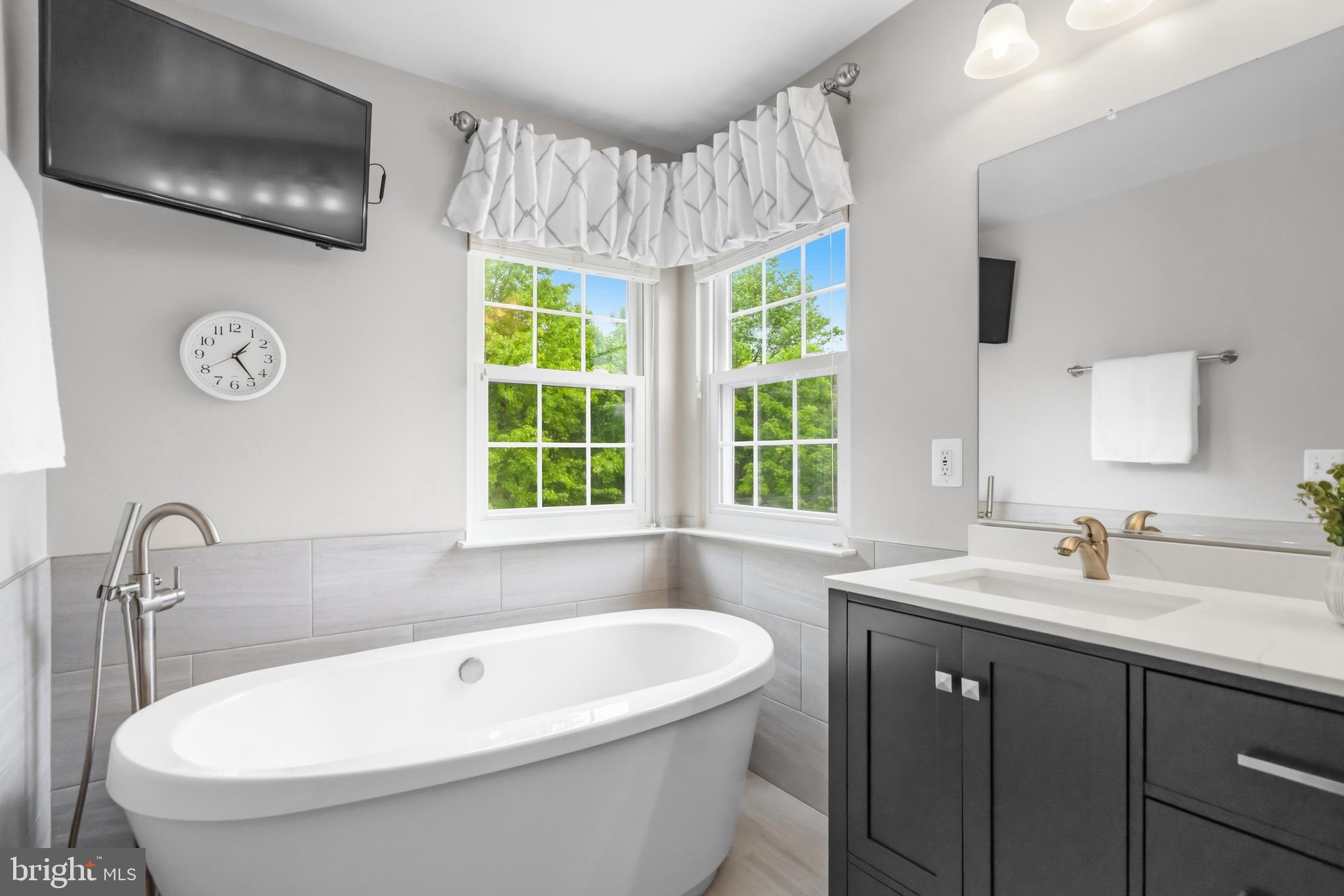BROADLANDS - Residential
