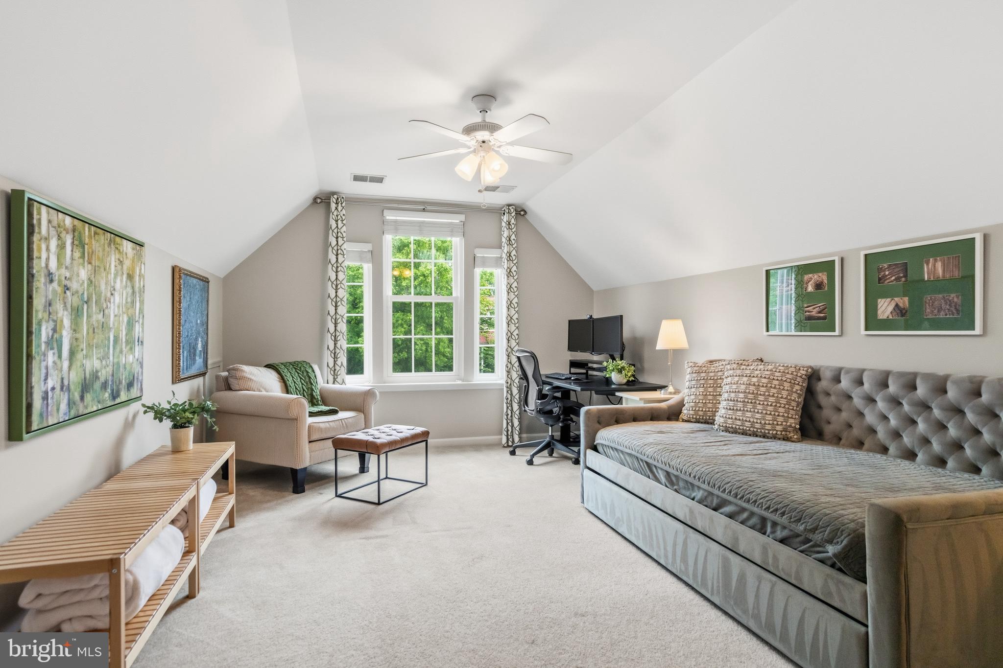 BROADLANDS - Residential