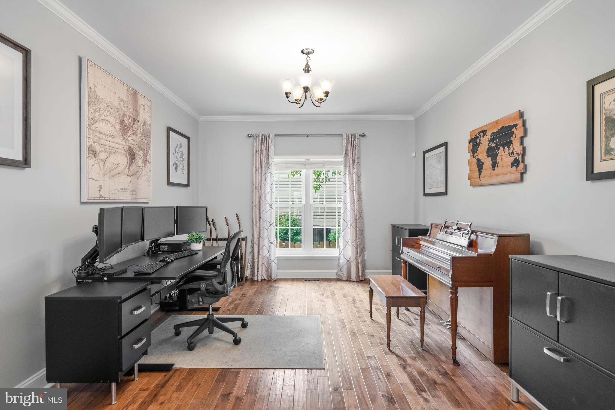 BROADLANDS - Residential