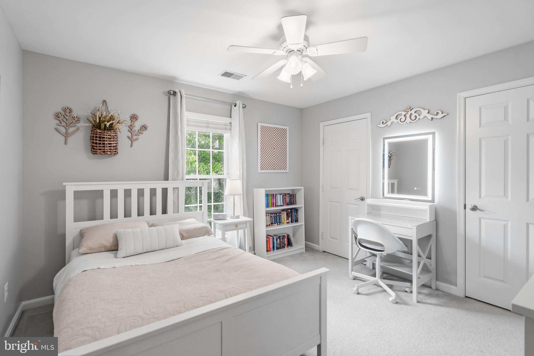 BROADLANDS - Residential